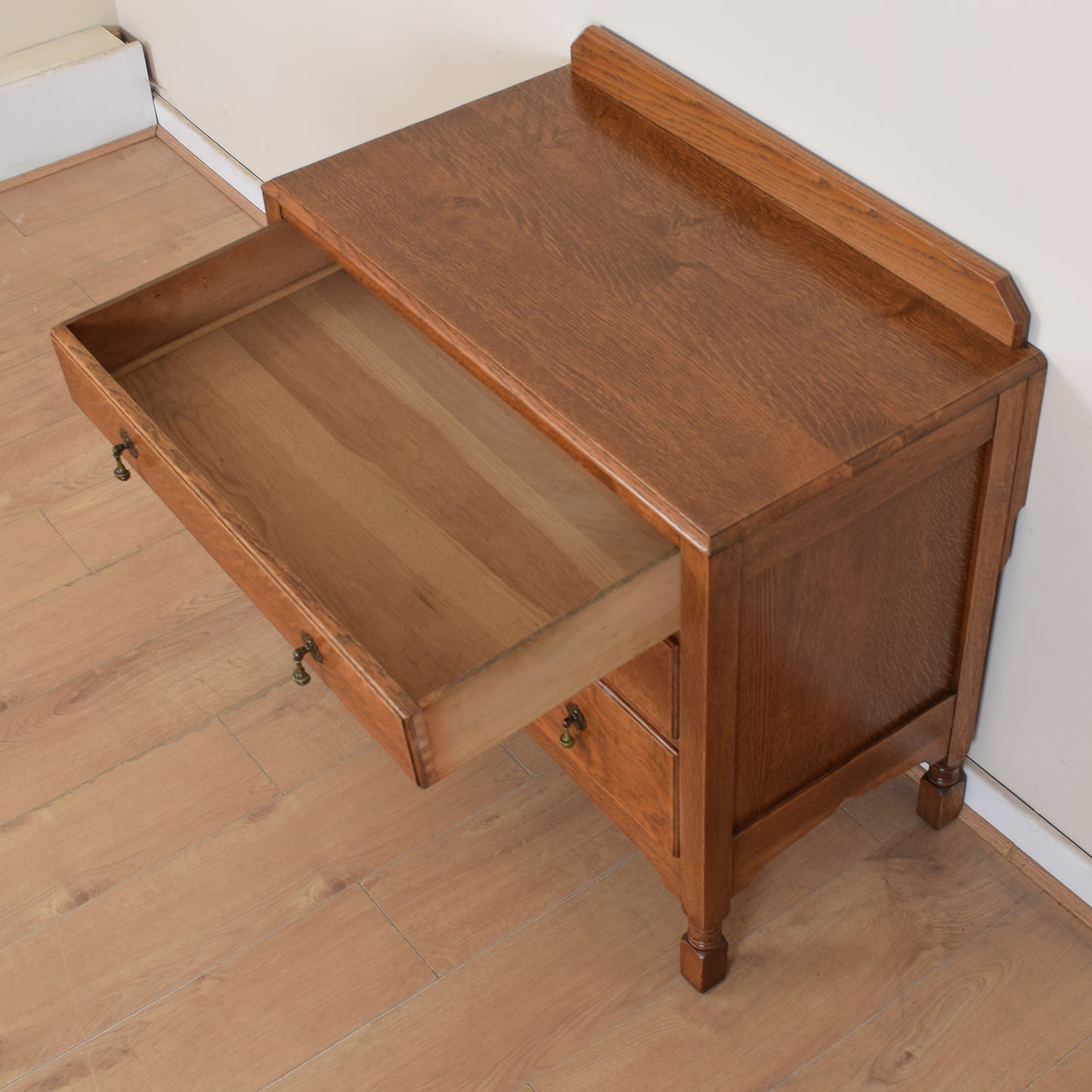 Oak Chest of Drawers