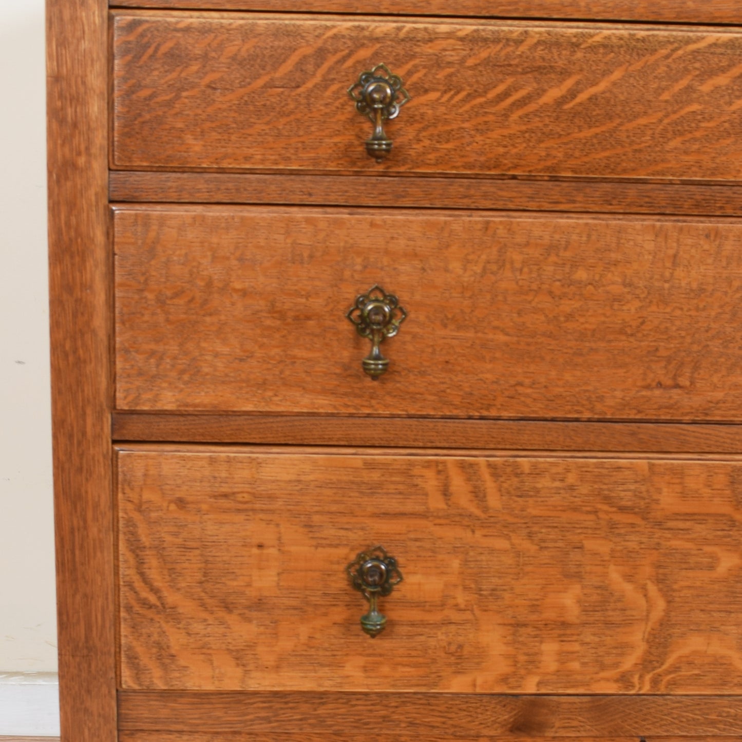 Oak Chest of Drawers