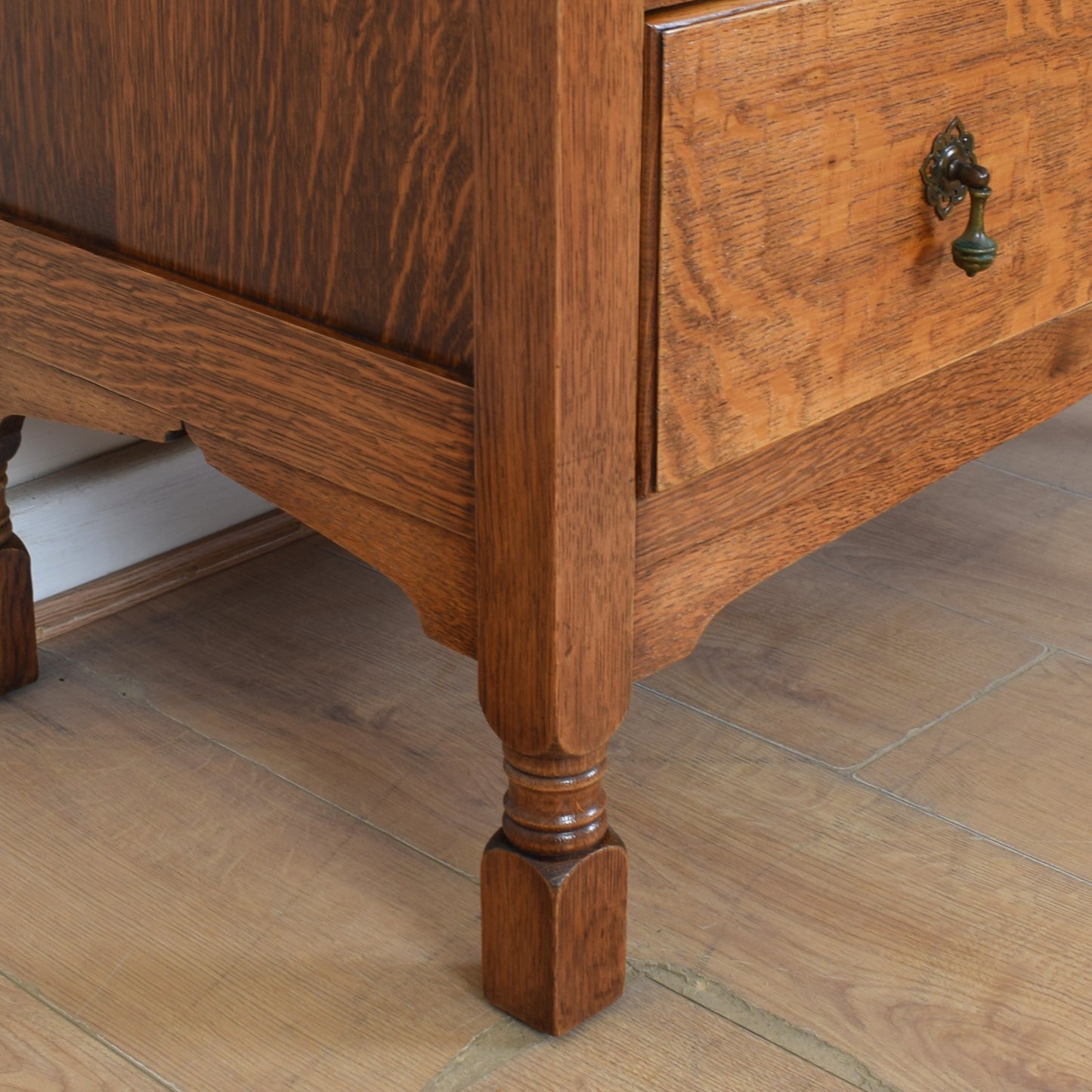 Oak Chest of Drawers