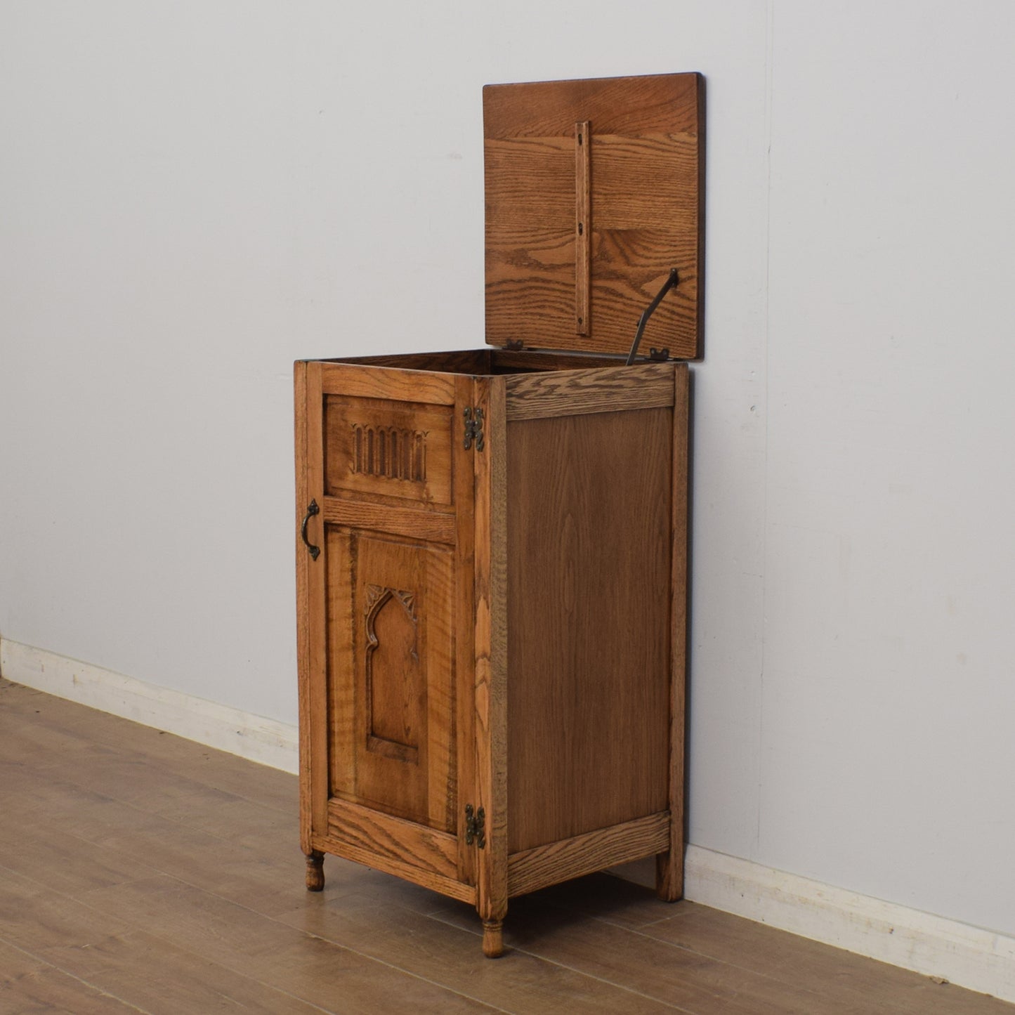 Webber Hi-Fi Cabinet