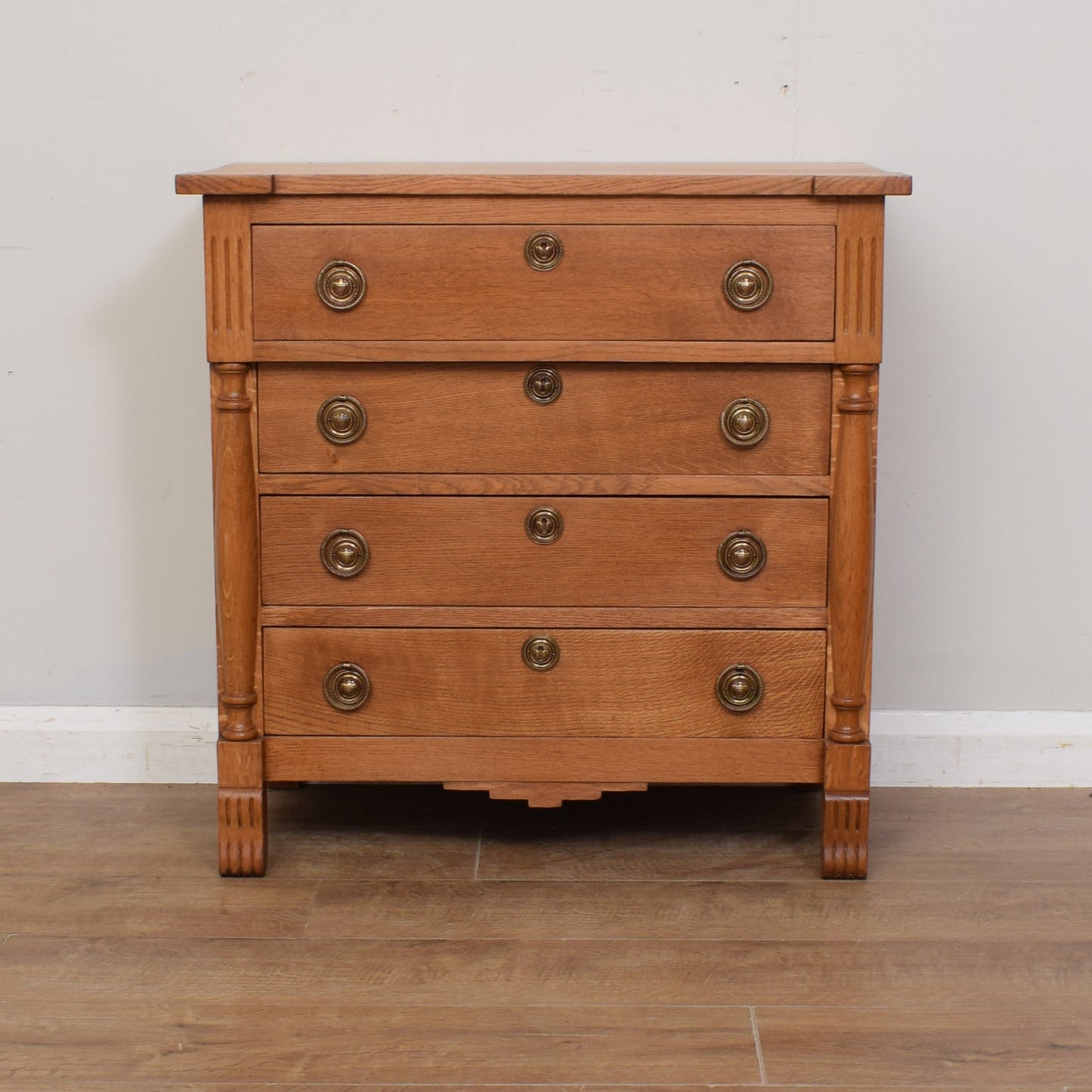 Vintage Oak Chest Of Dawers