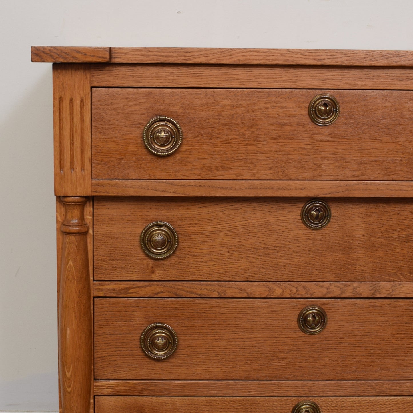 Vintage Oak Chest Of Dawers