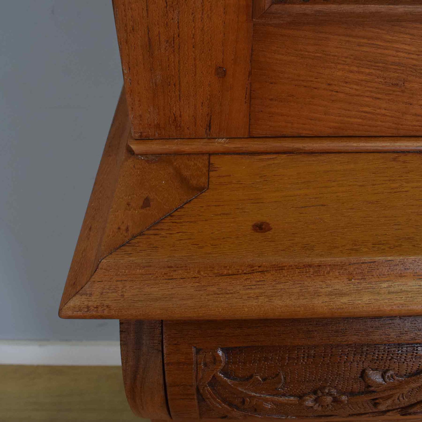 Mahogany Glazed Dresser