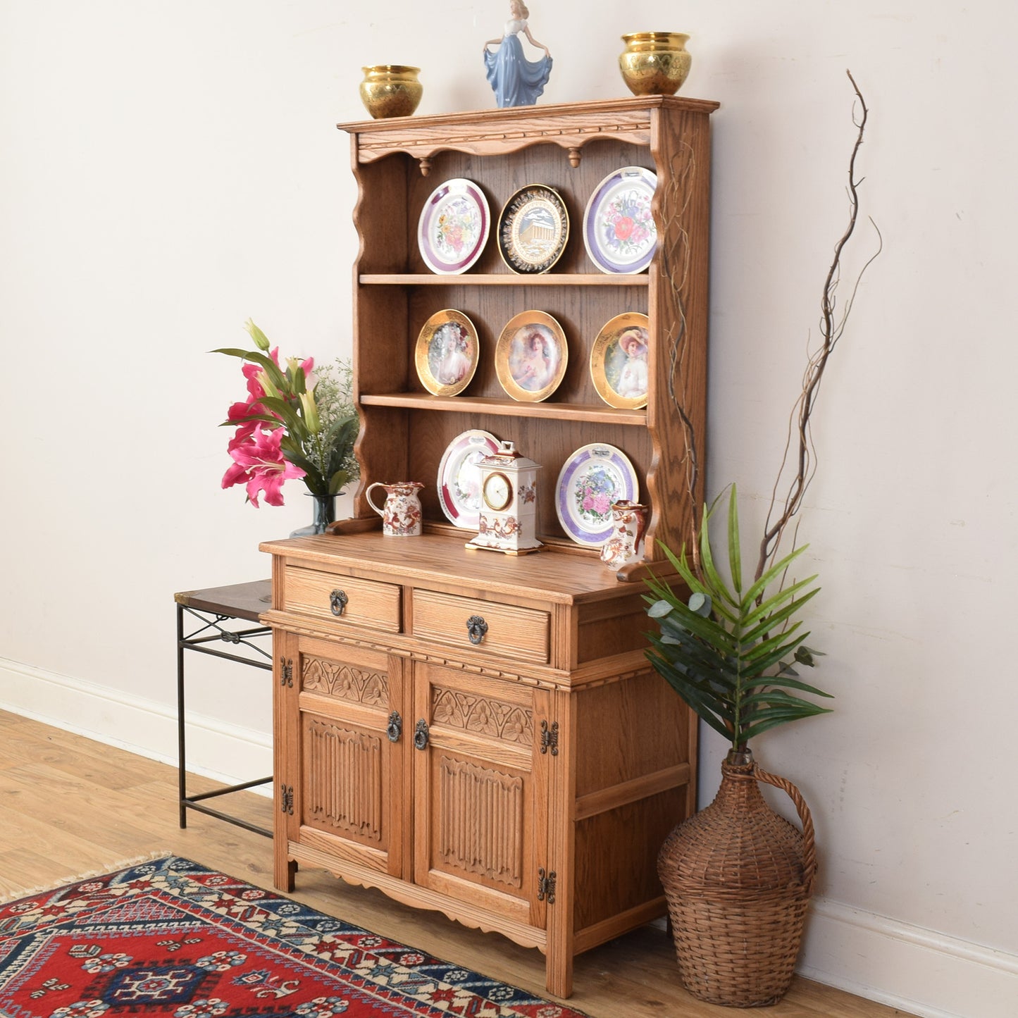 Old Charm Dresser