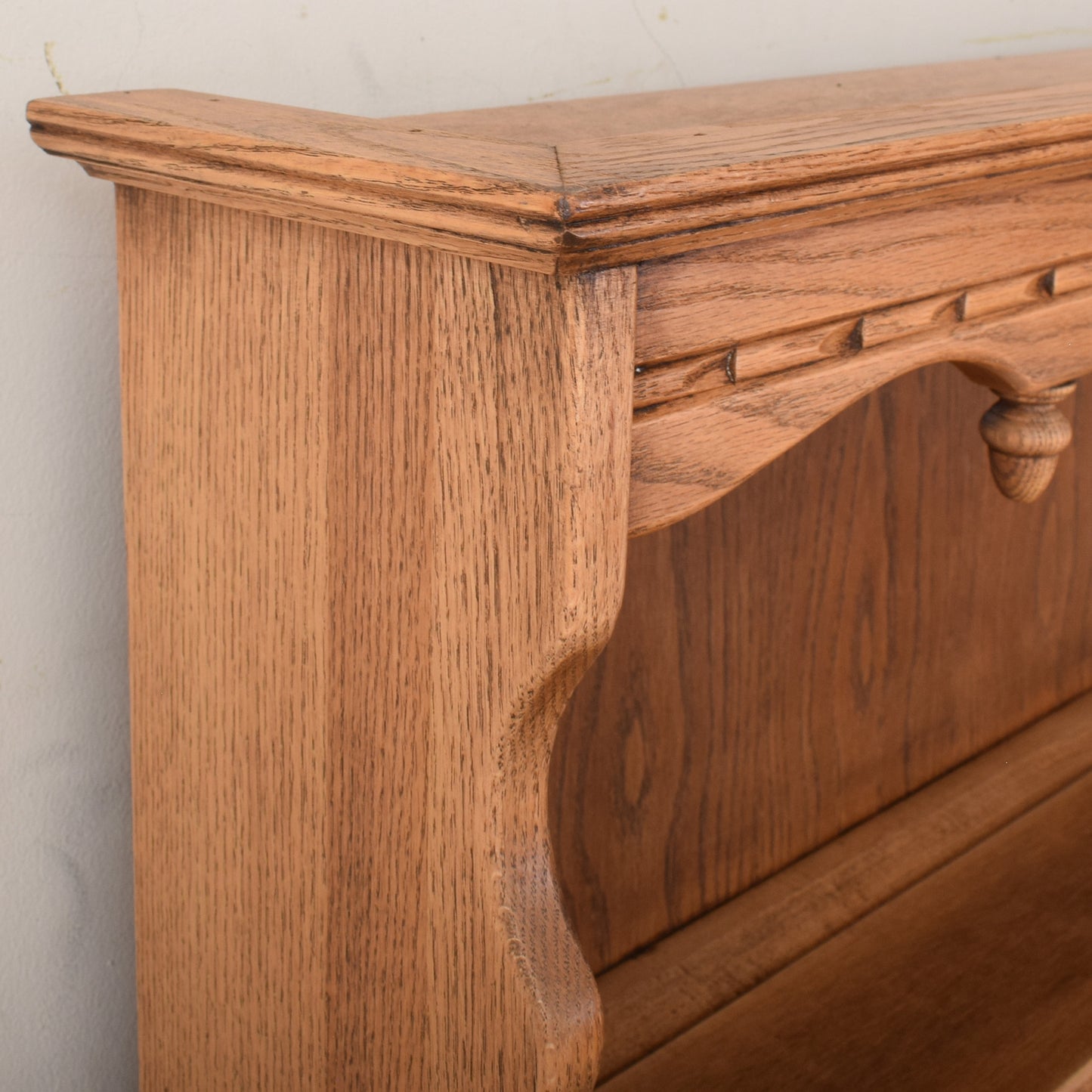 Old Charm Dresser