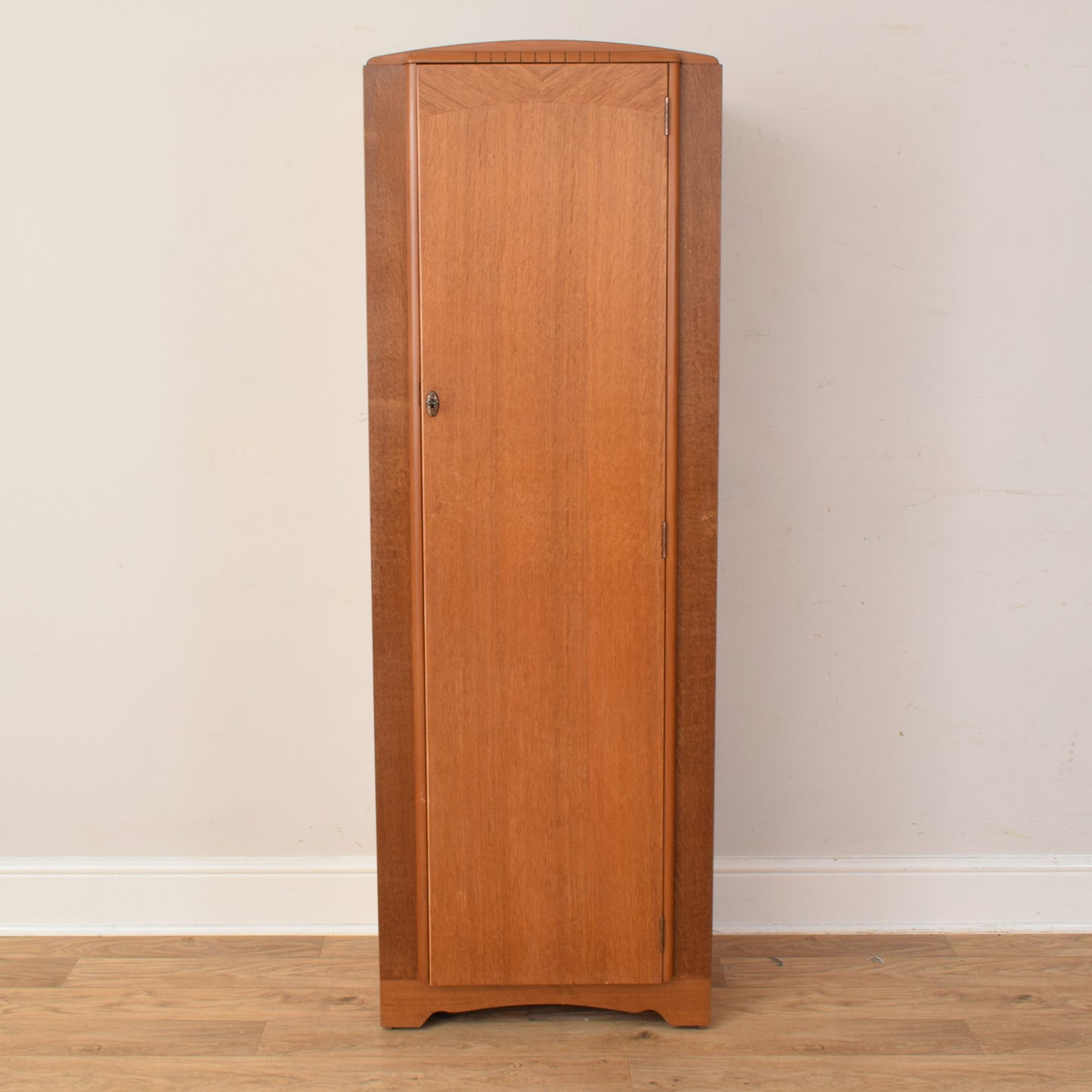 Oak Veneer Hallrobe
