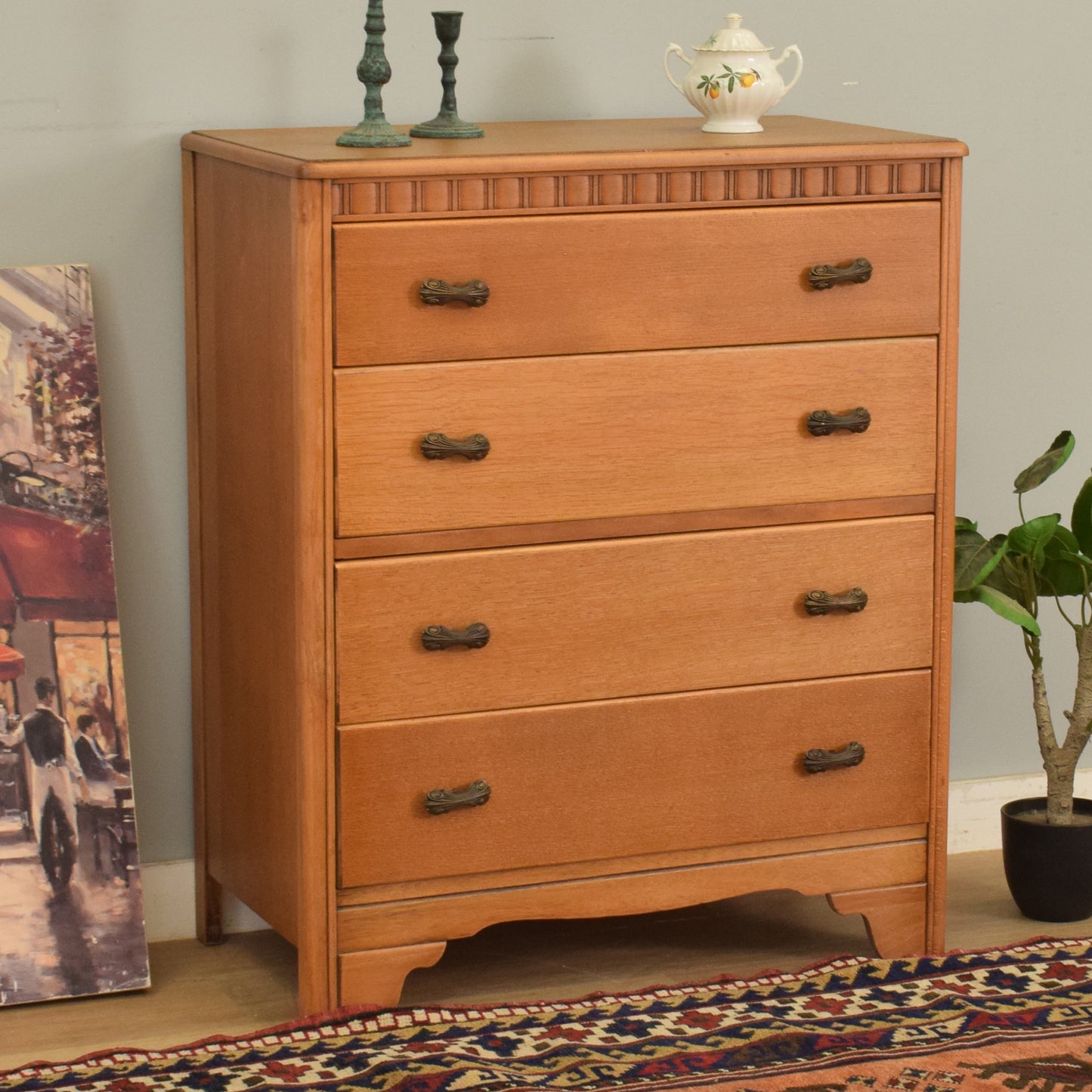 Oak Veneer Chest of Drawers