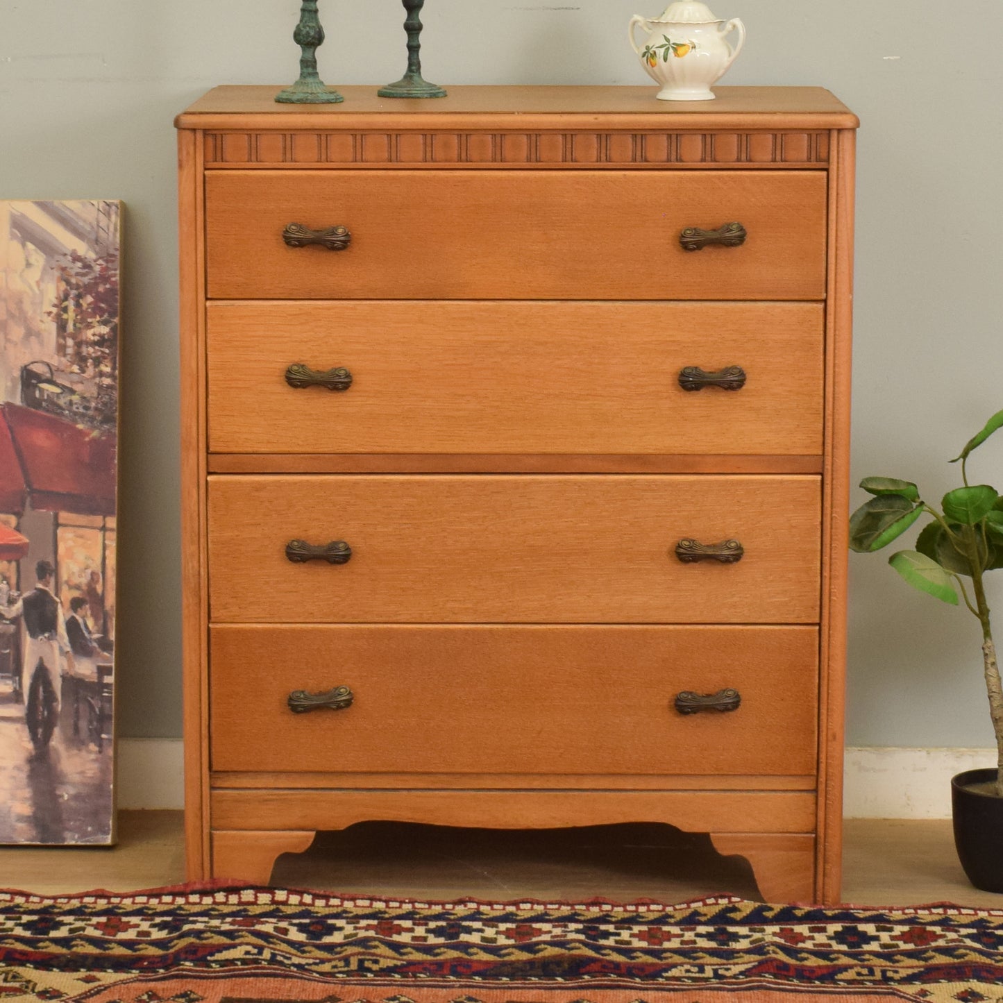 Oak Veneer Chest of Drawers