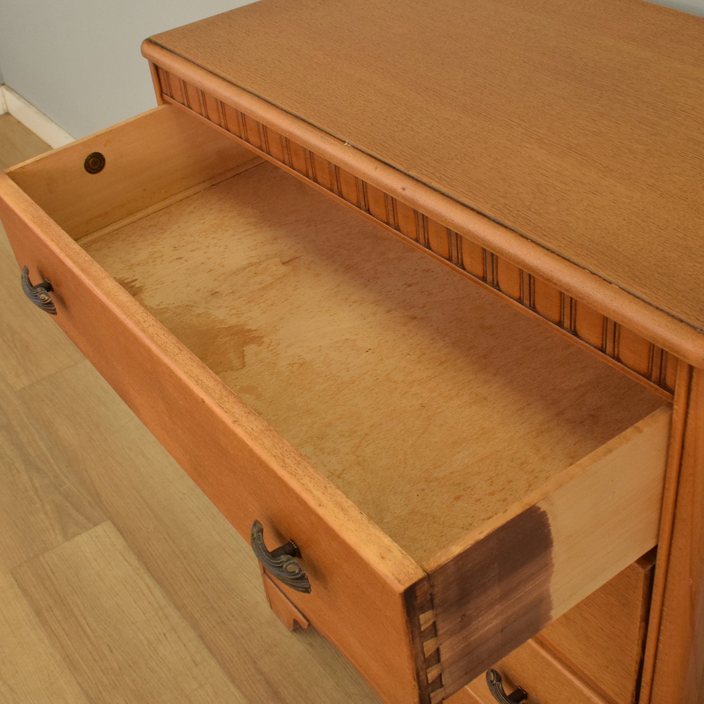 Oak Veneer Chest of Drawers