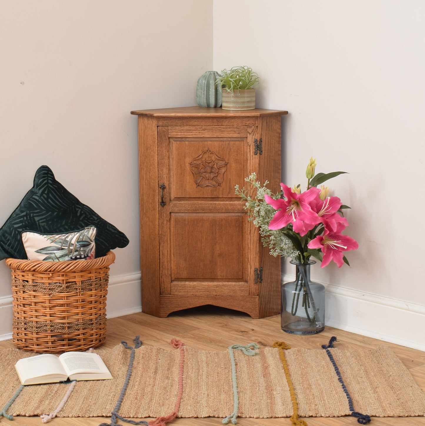 Oak 'Webber' Corner Cabinet