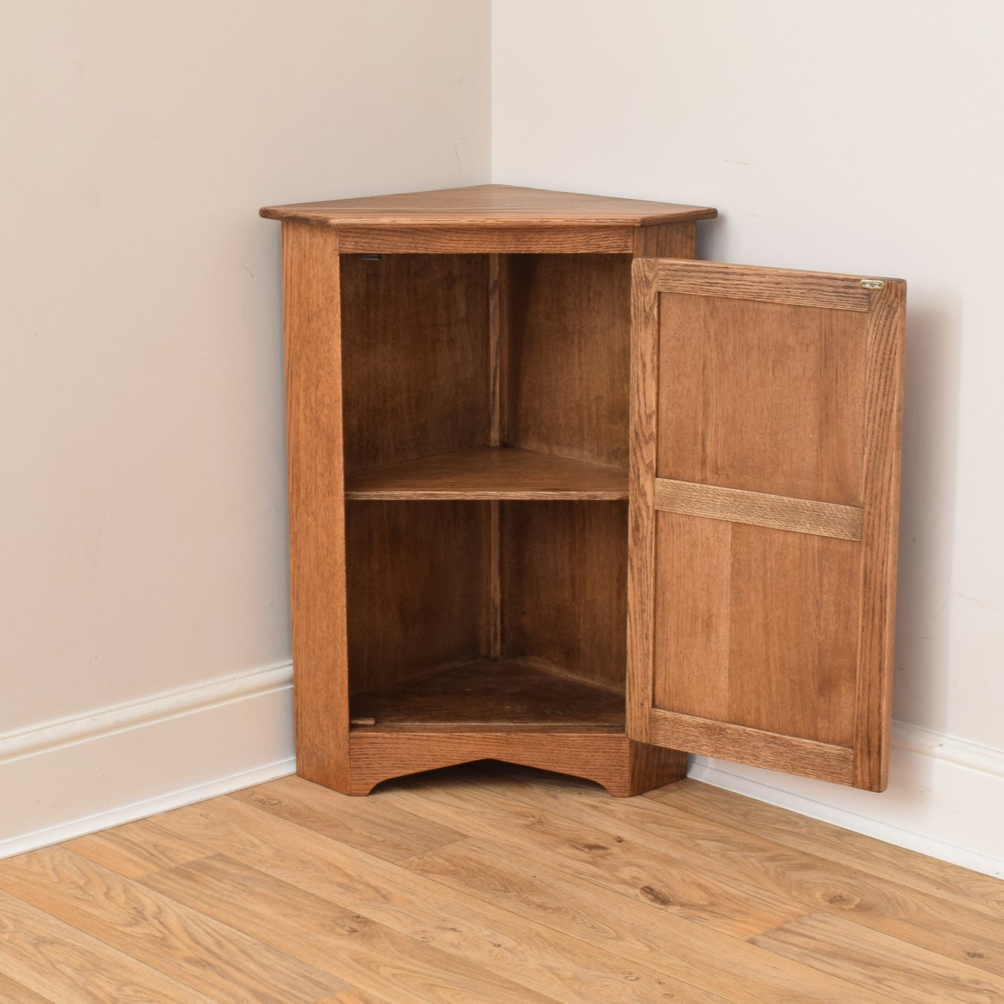 Oak 'Webber' Corner Cabinet