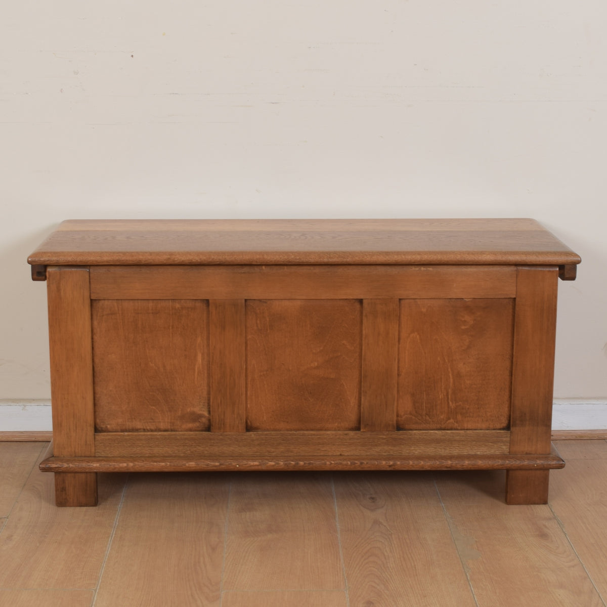 Old Charm Blanket Box