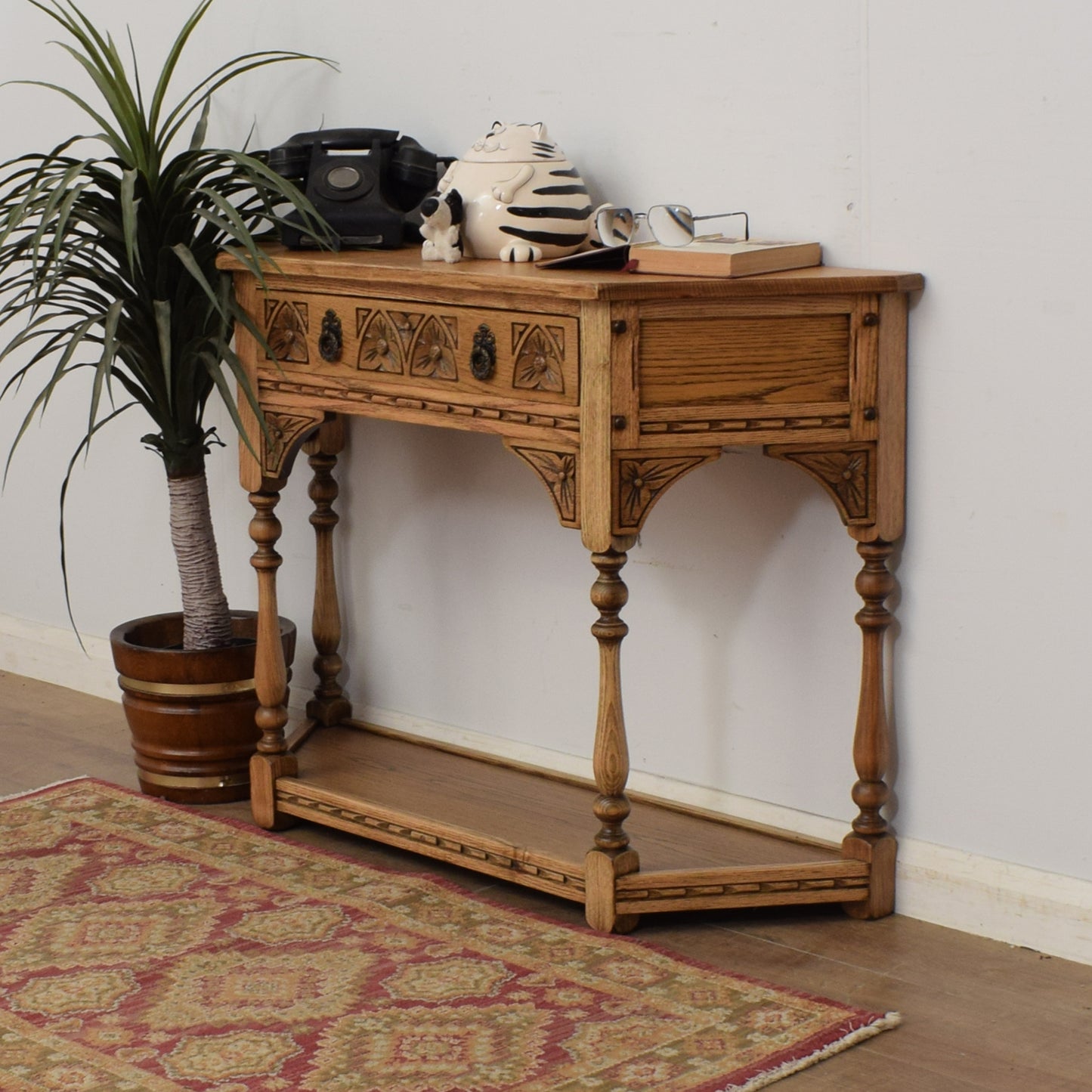 Old Charm Console Table