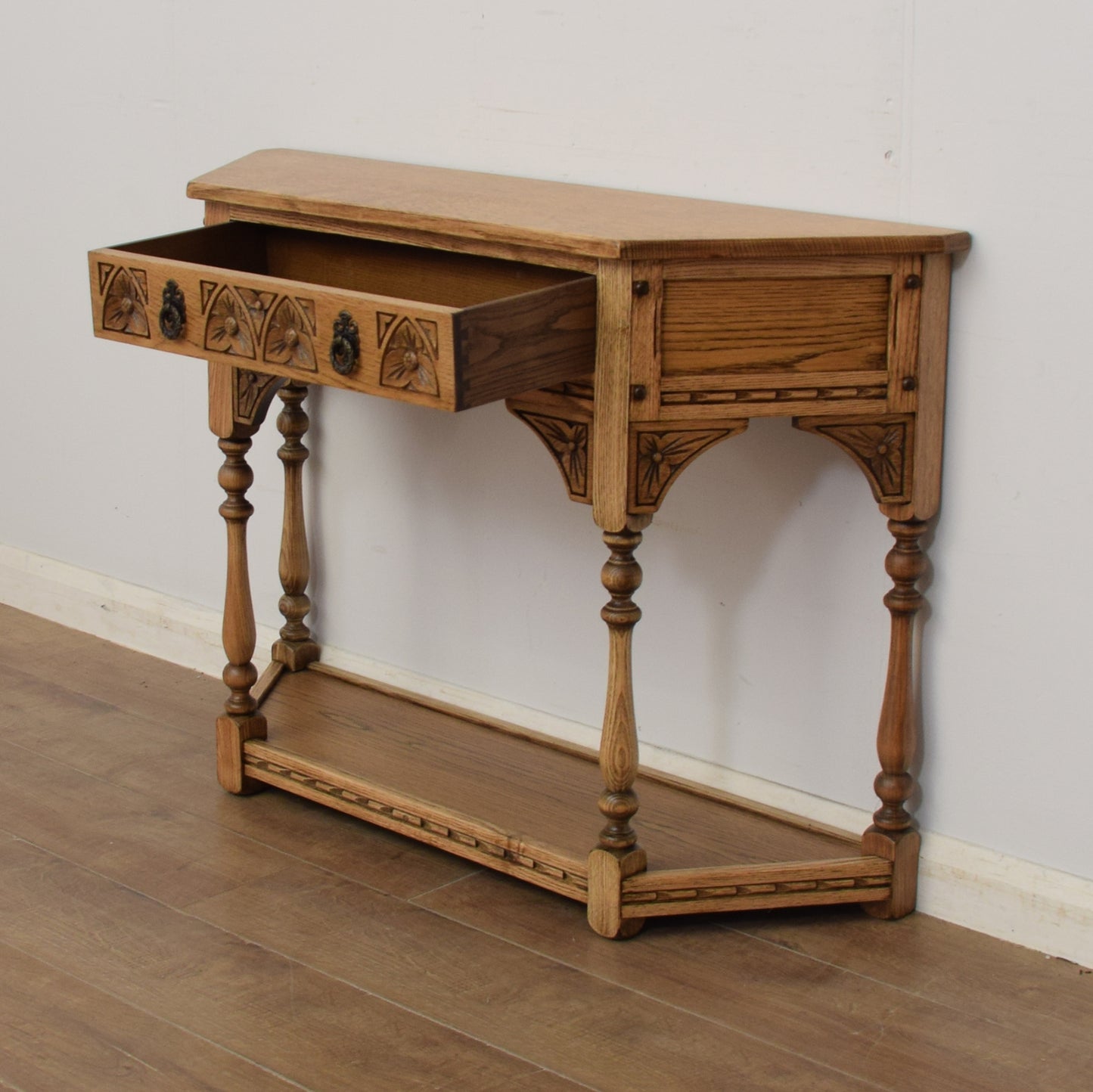 Old Charm Console Table