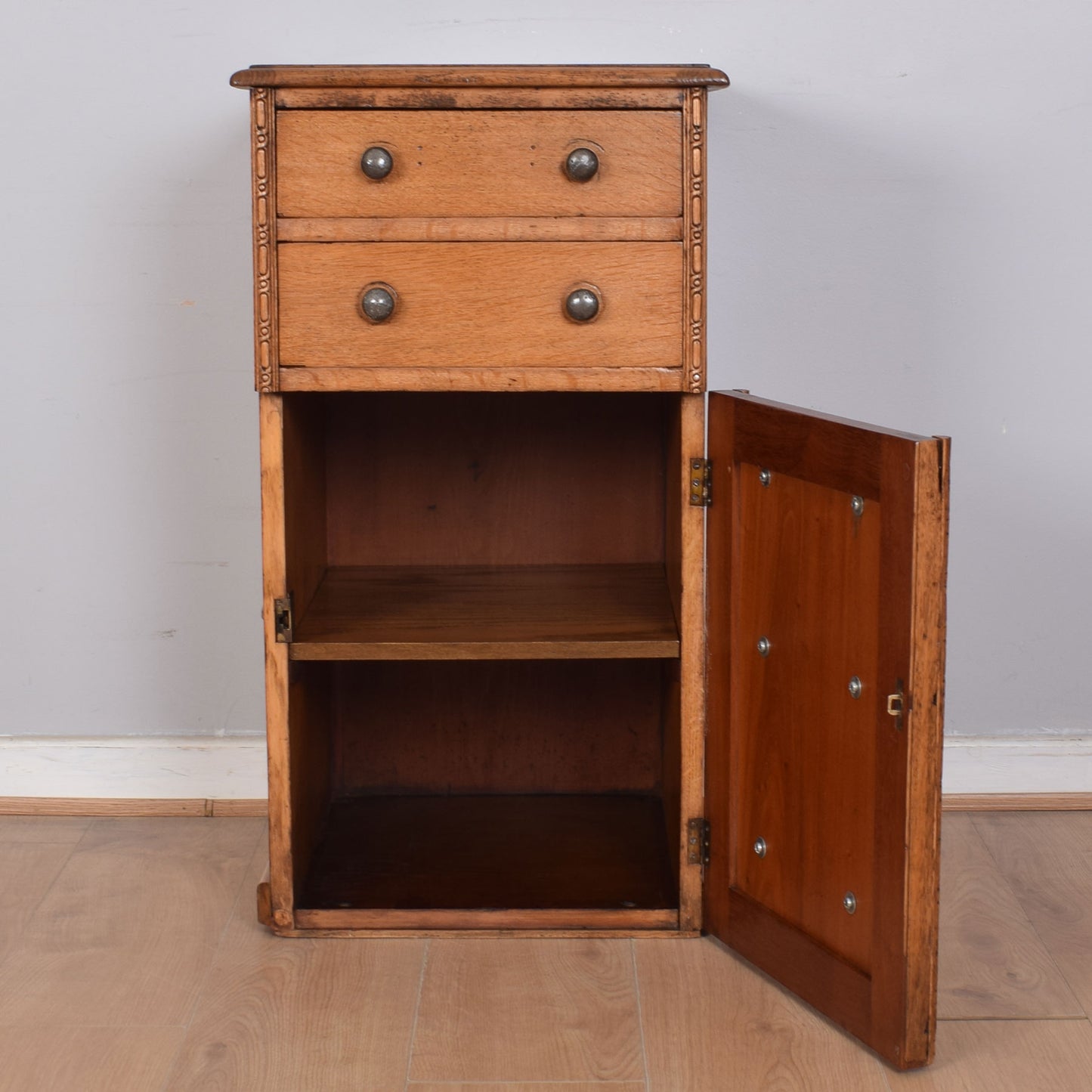 Small Drawer/Cupboard Unit