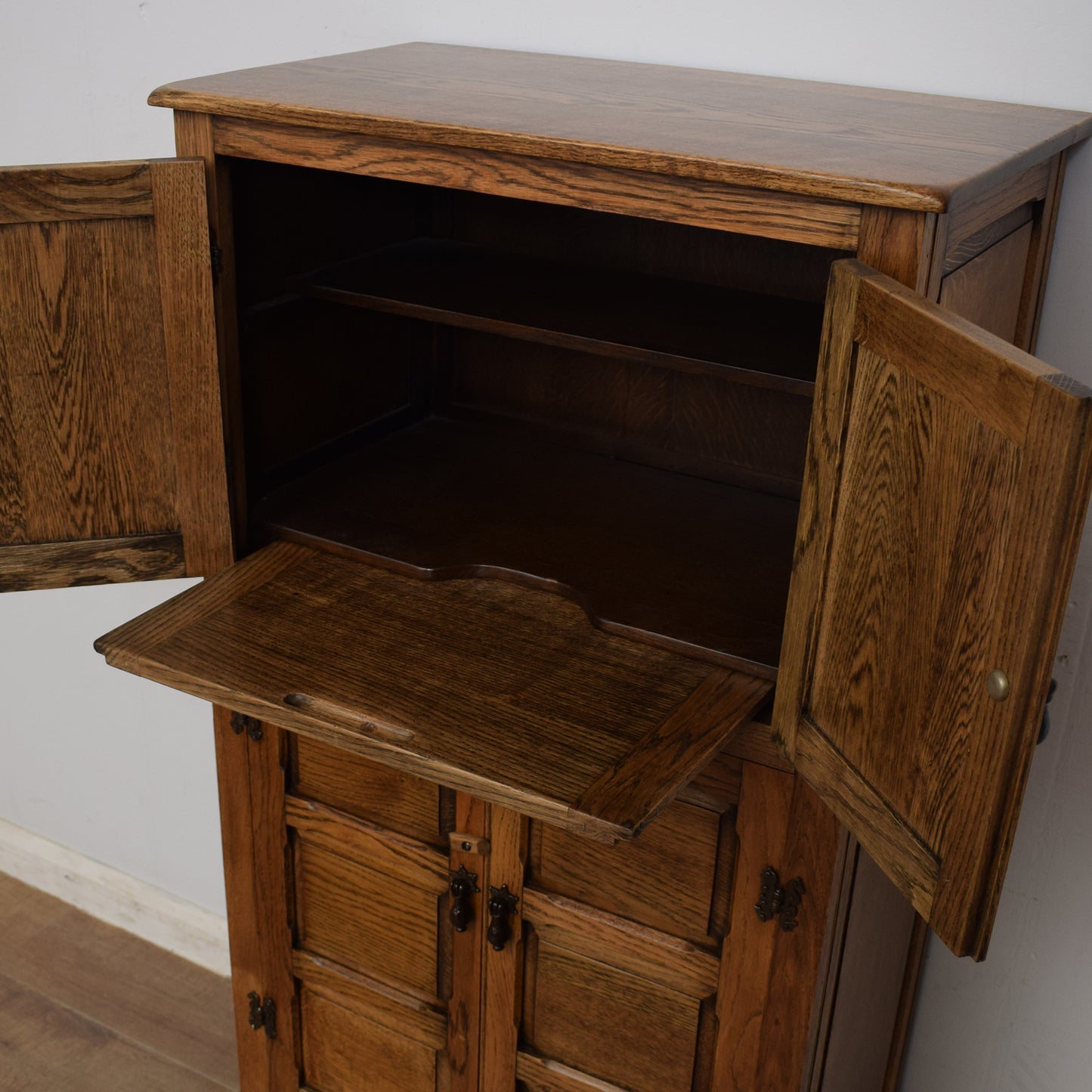 Oak Drinks Cabinet