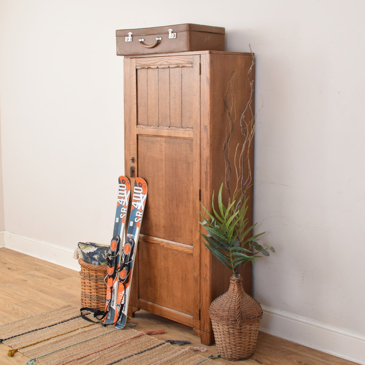 Oak Hallrobe