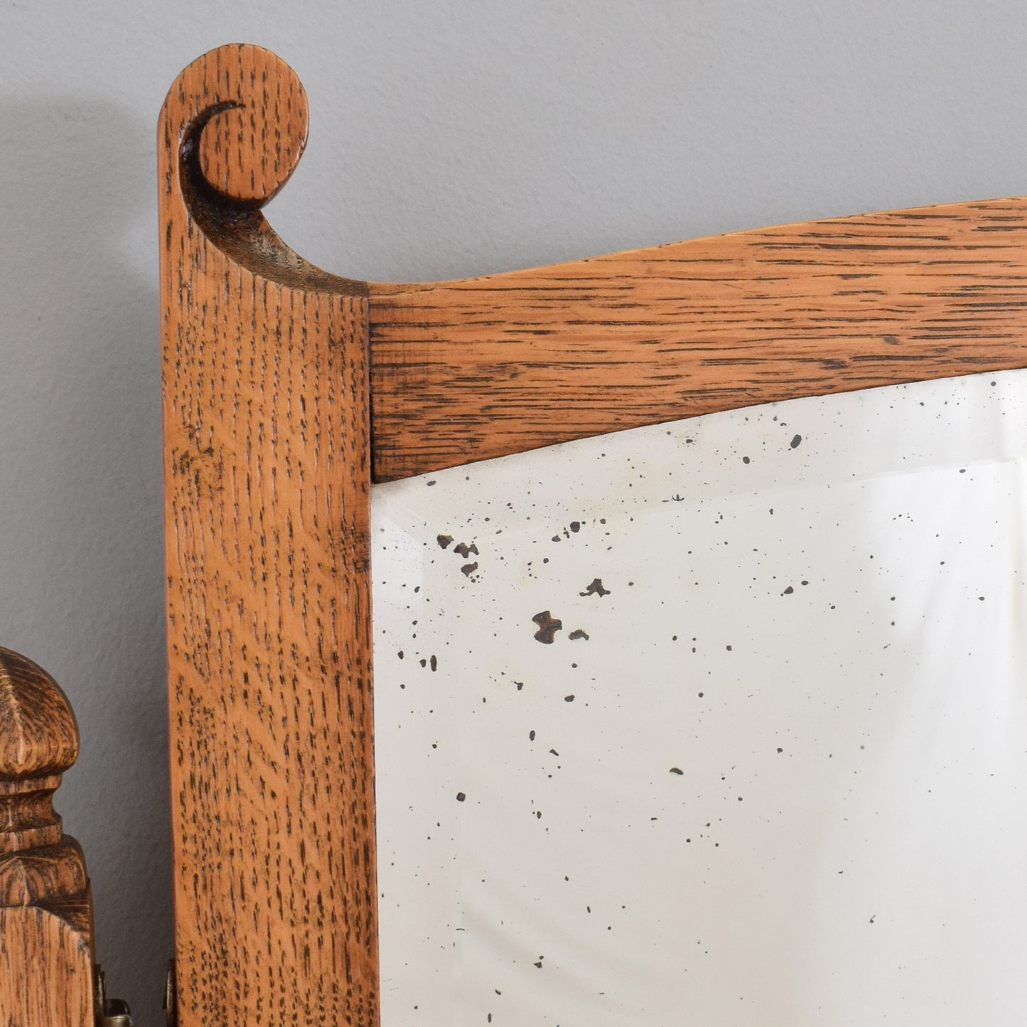 Renewed Oak Dressing Chest
