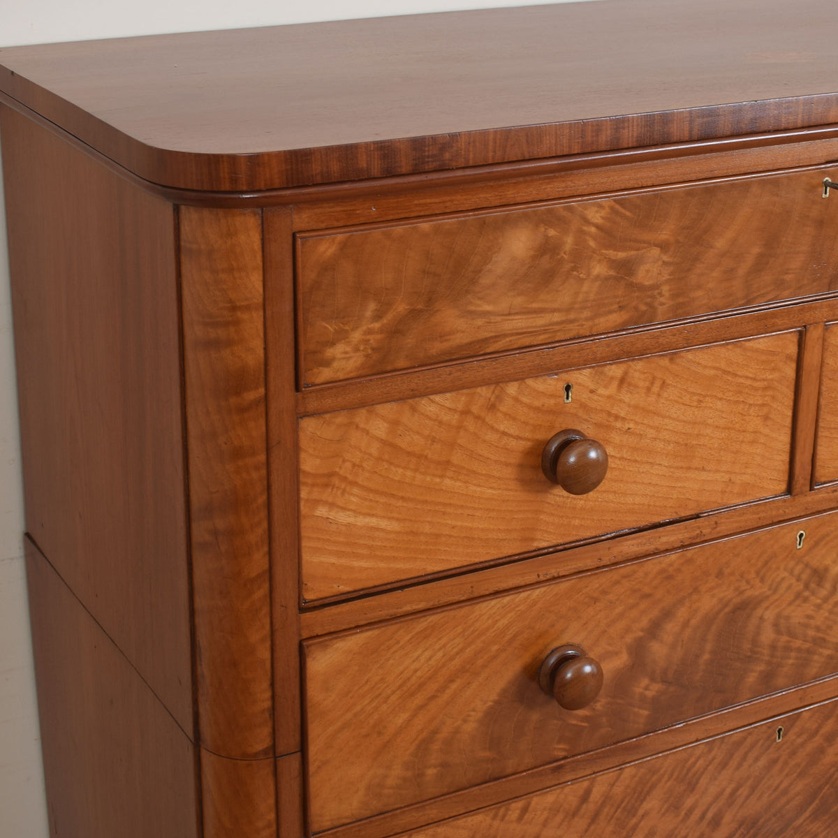 Mahogany Chest Of Drawers