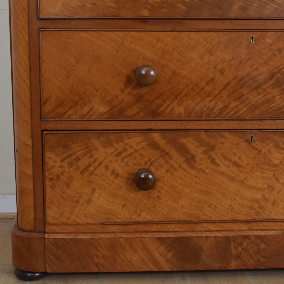 Mahogany Chest Of Drawers