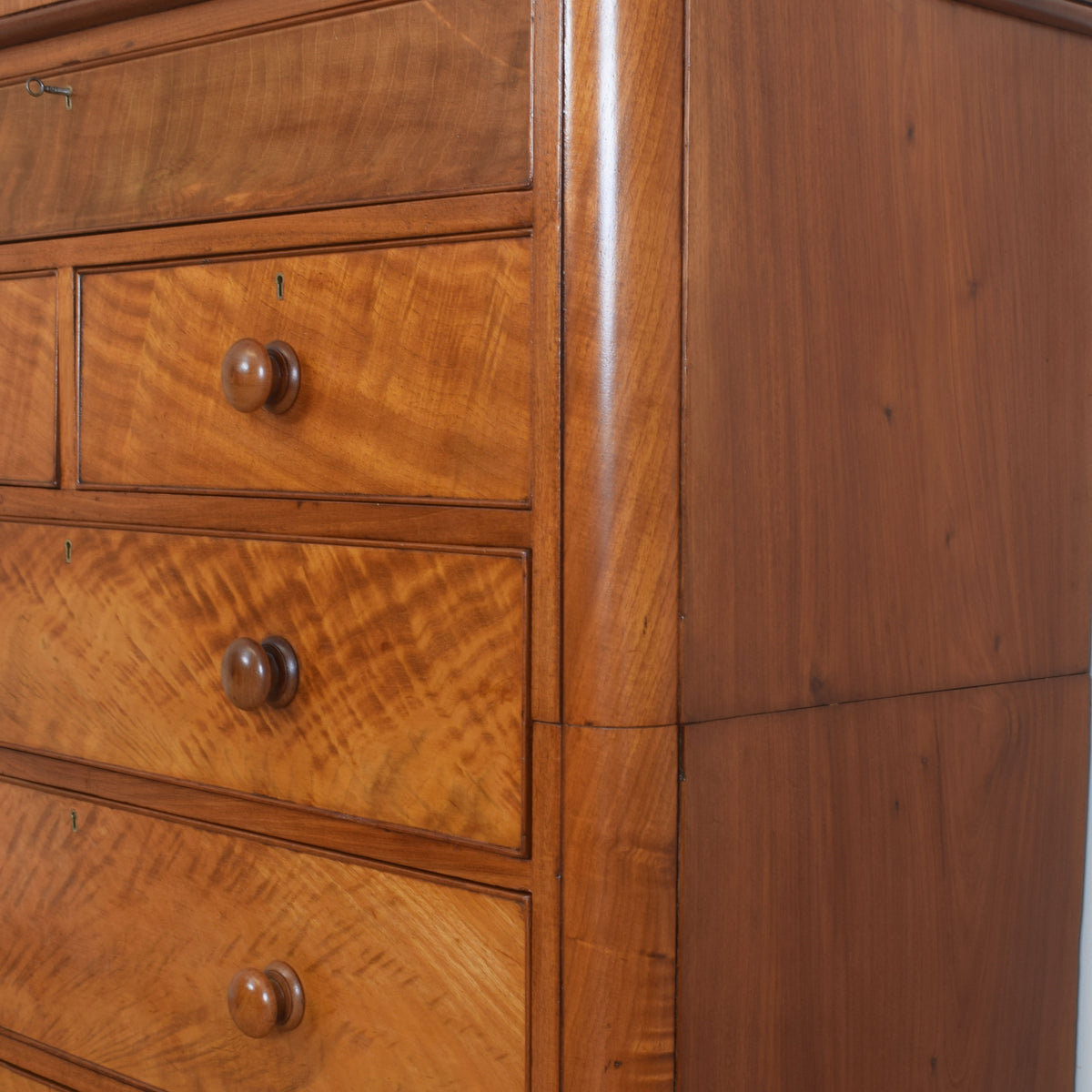 Mahogany Chest Of Drawers