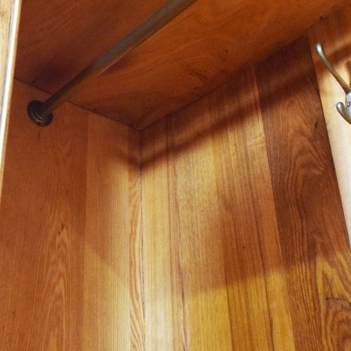 Mirrored Oak Hallrobe