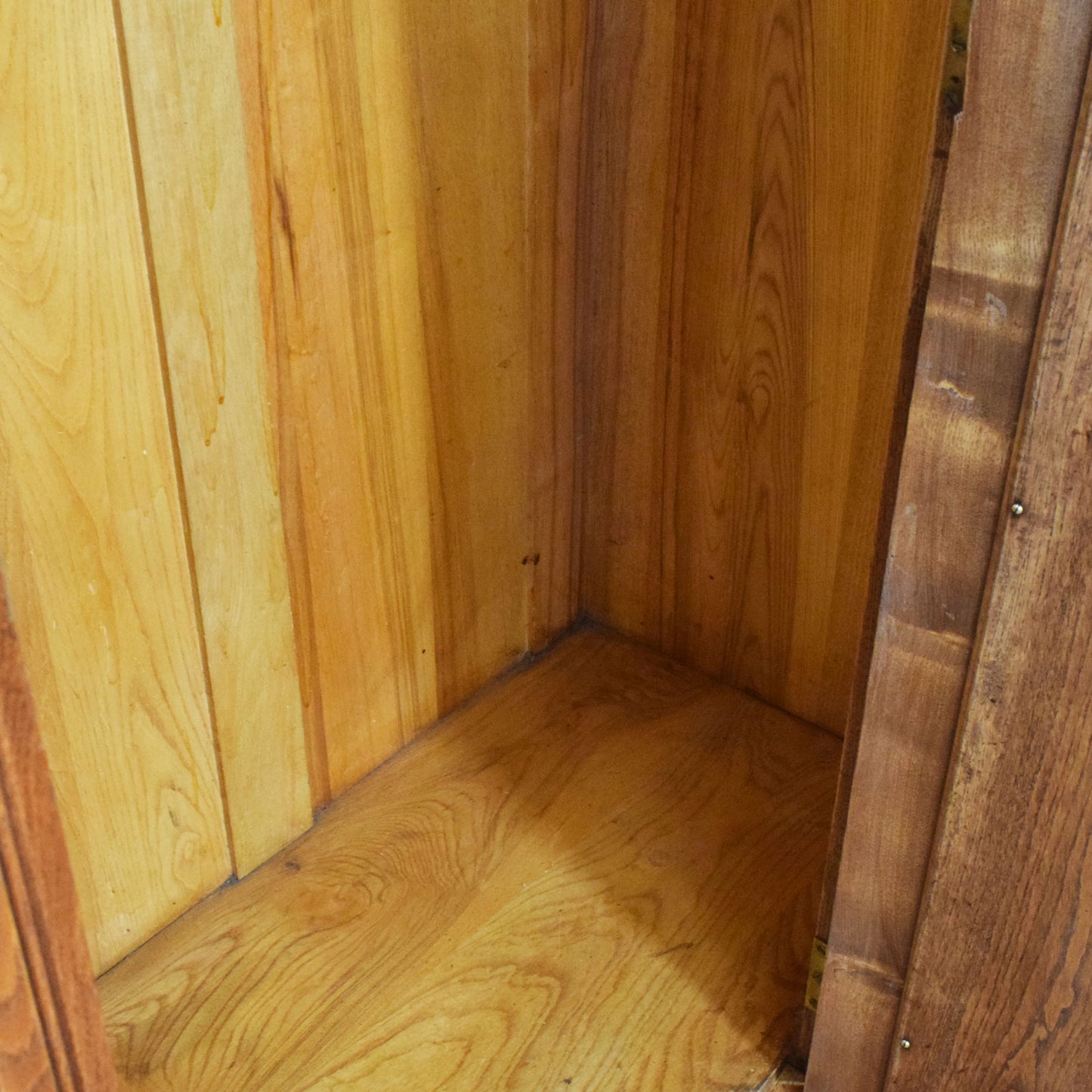 Mirrored Oak Hallrobe