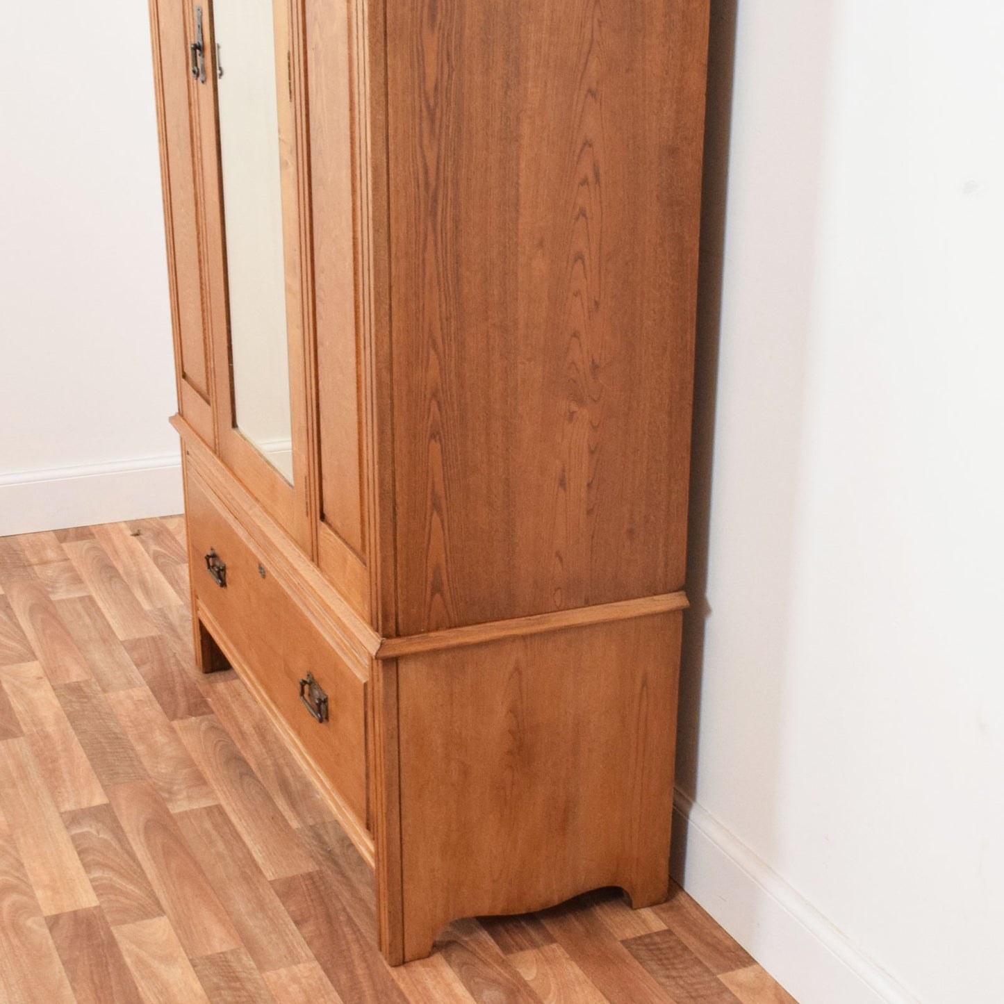 Mirrored Oak Hallrobe
