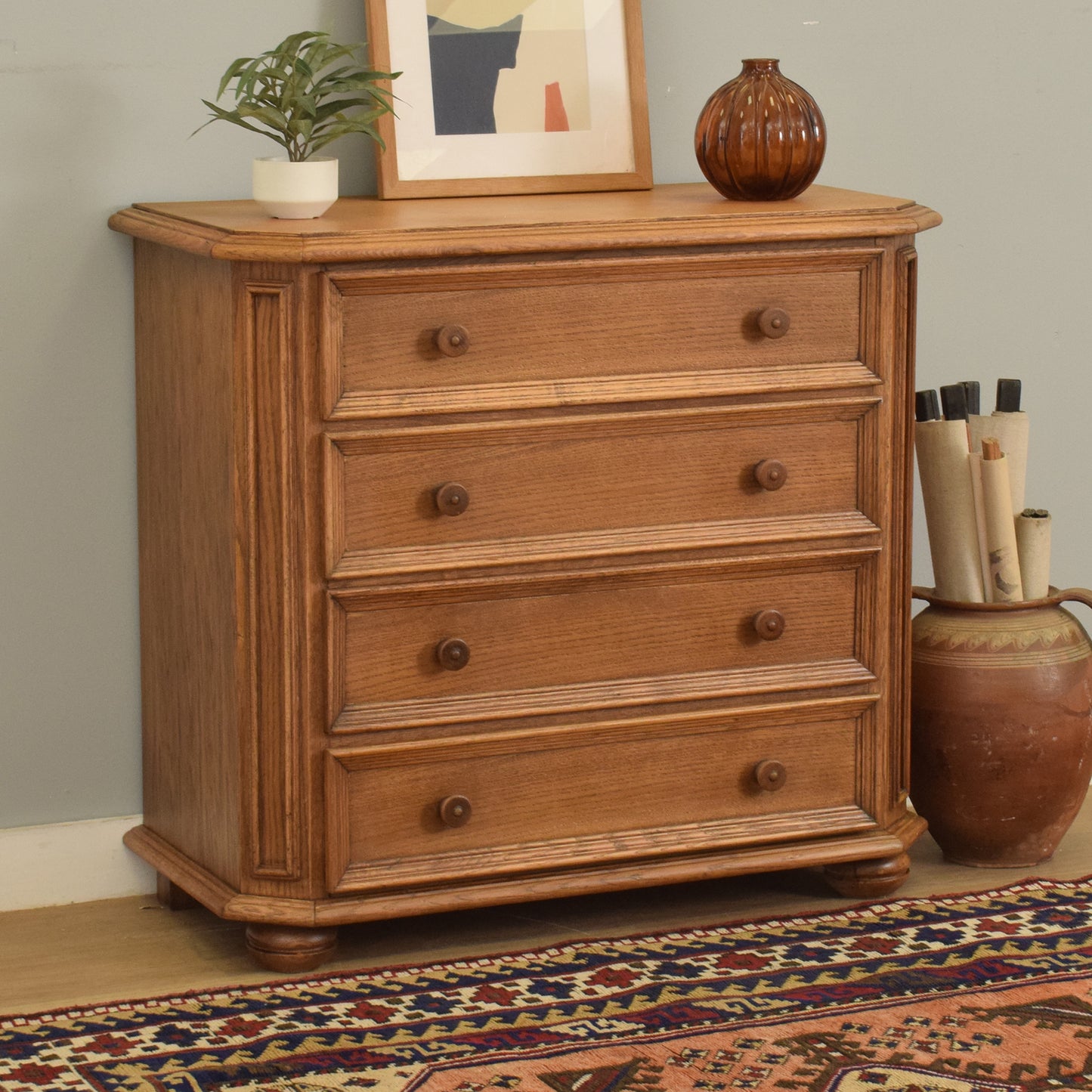 Oak Chest of Drawers