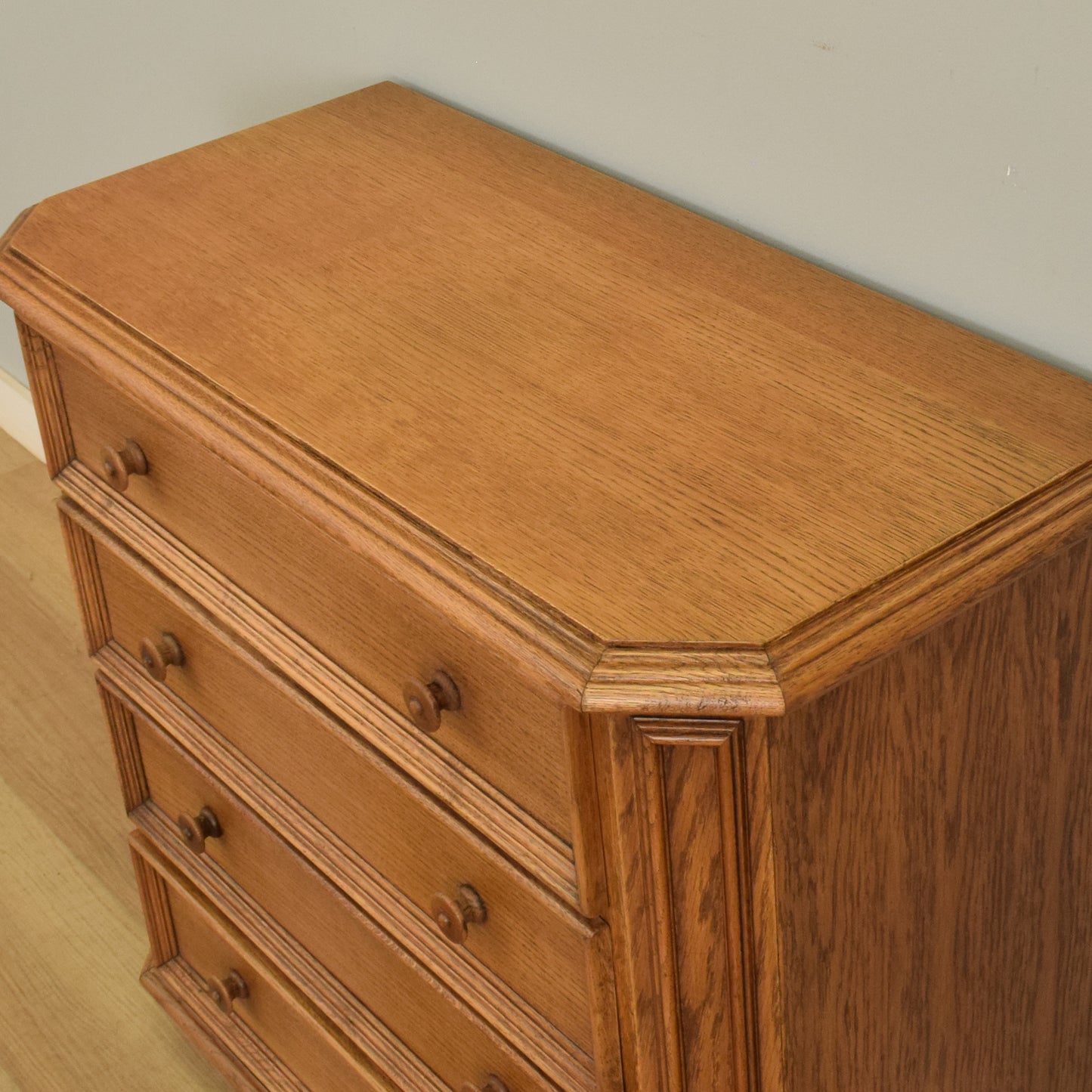 Oak Chest of Drawers