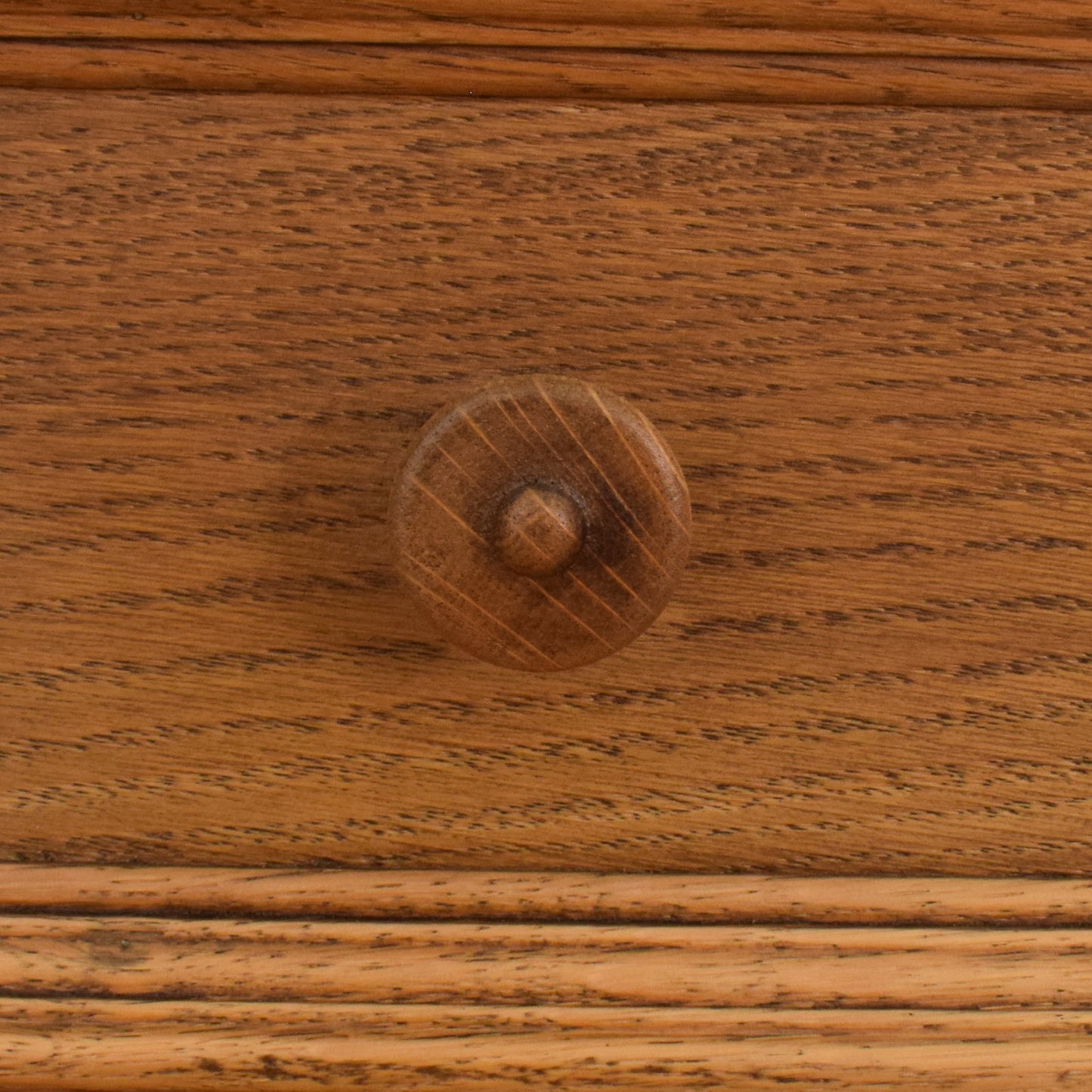 Oak Chest of Drawers