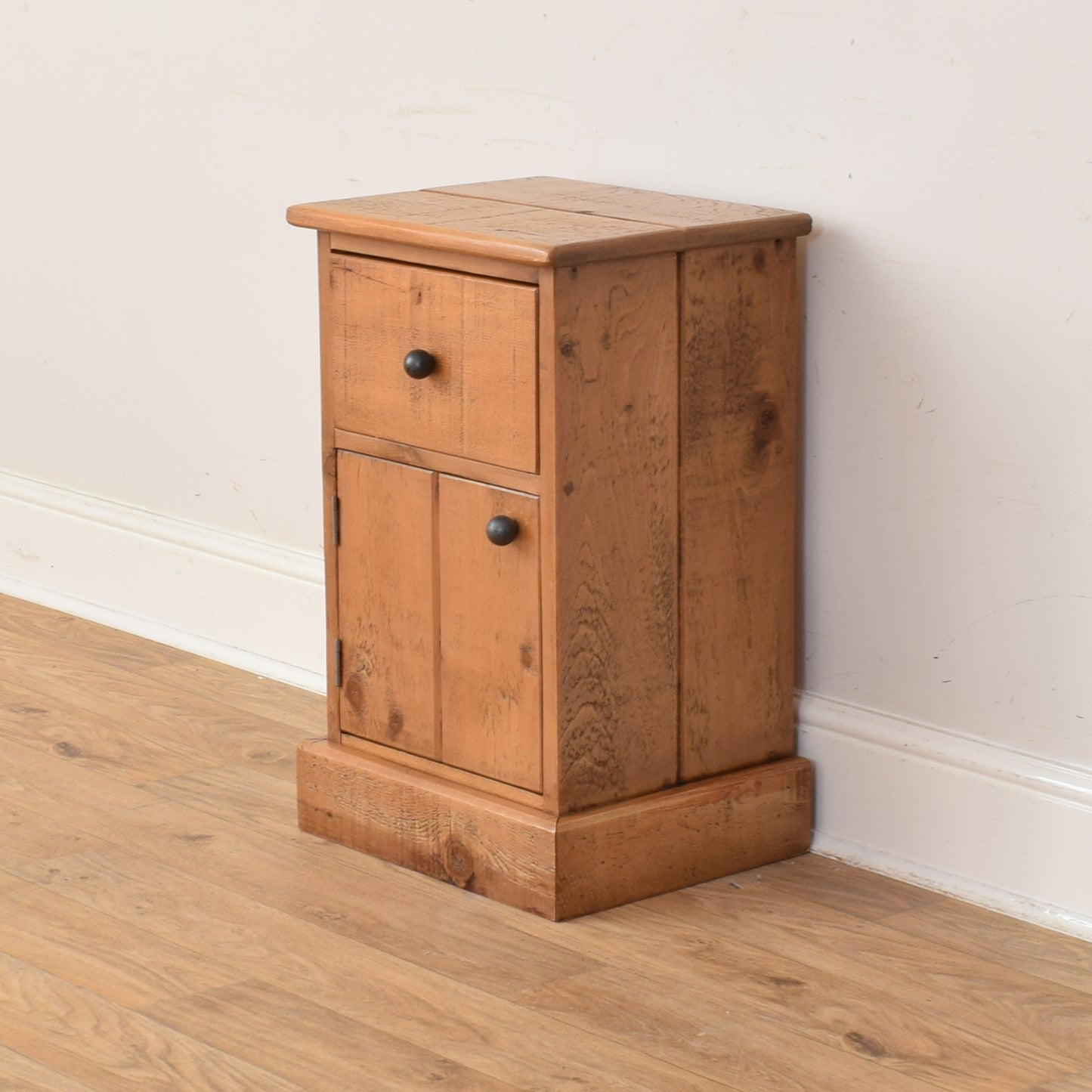 Pine Bedside