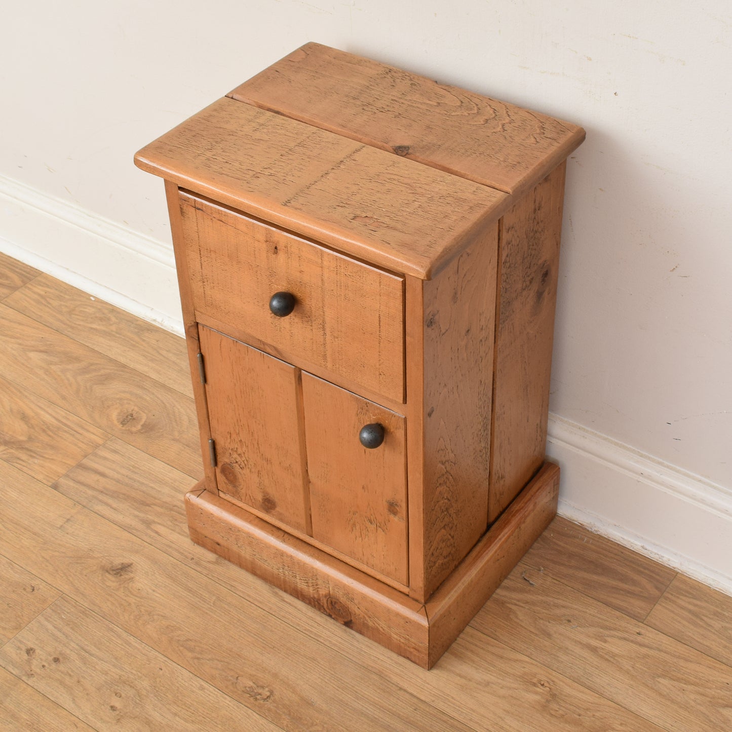 Pine Bedside