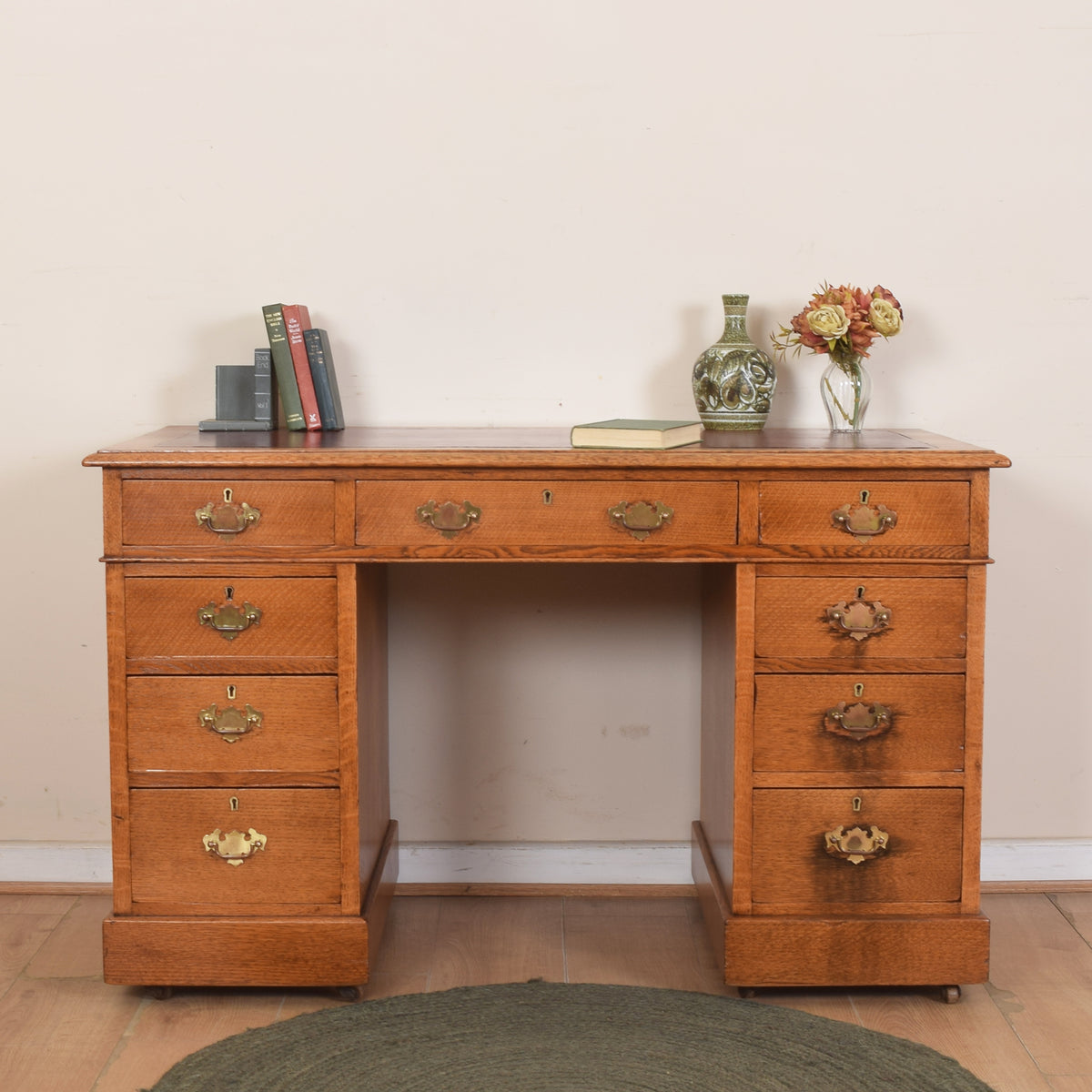 Oak Leathertop Pedastal Desk