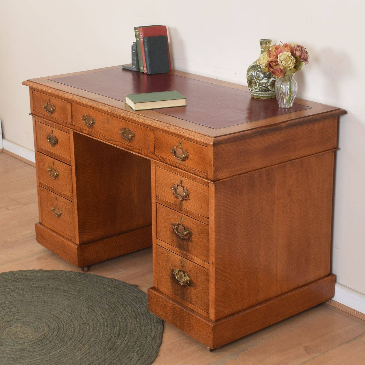 Oak Leathertop Pedastal Desk