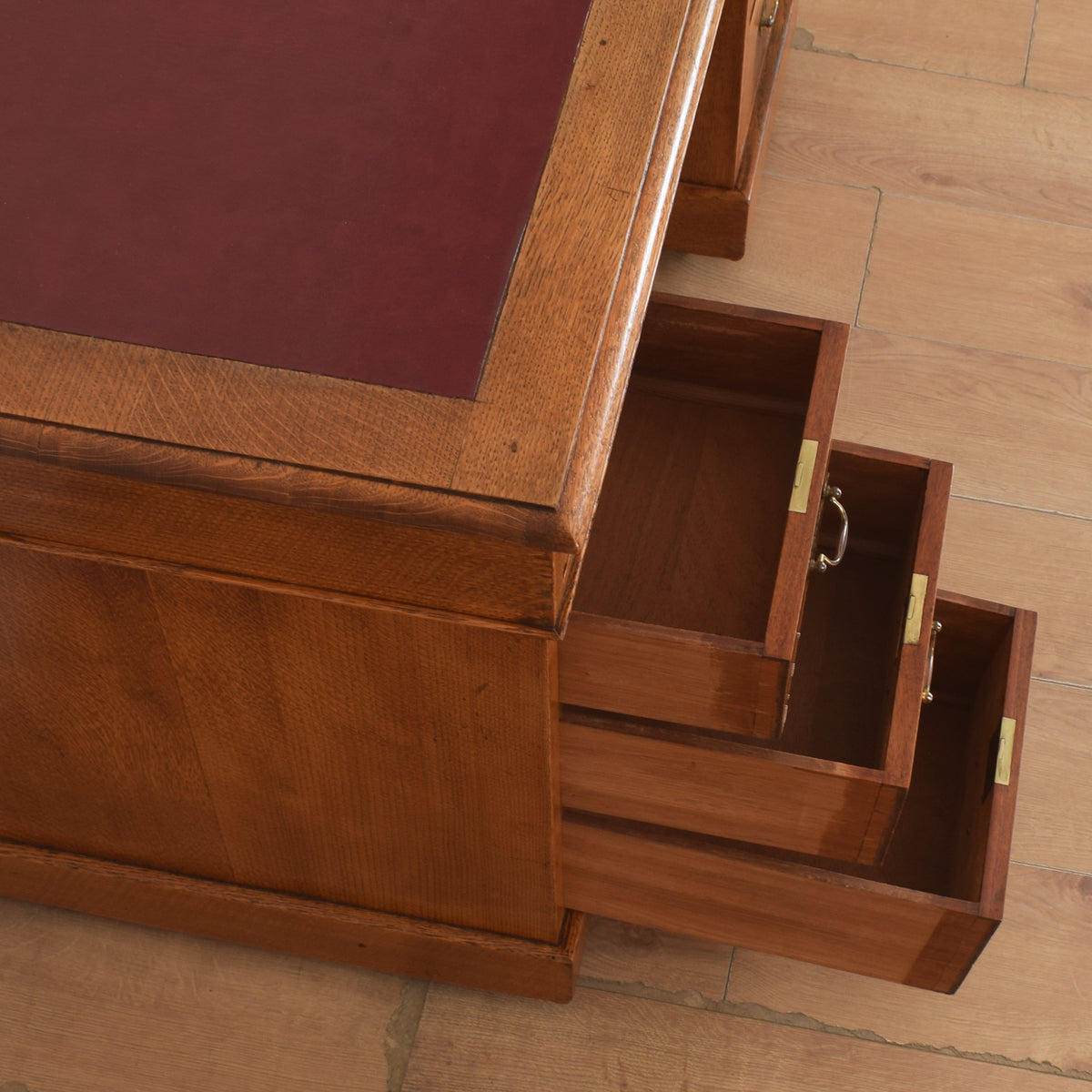 Oak Leathertop Pedastal Desk