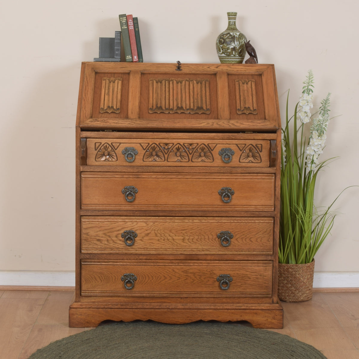 Old Charm Oak Bureau