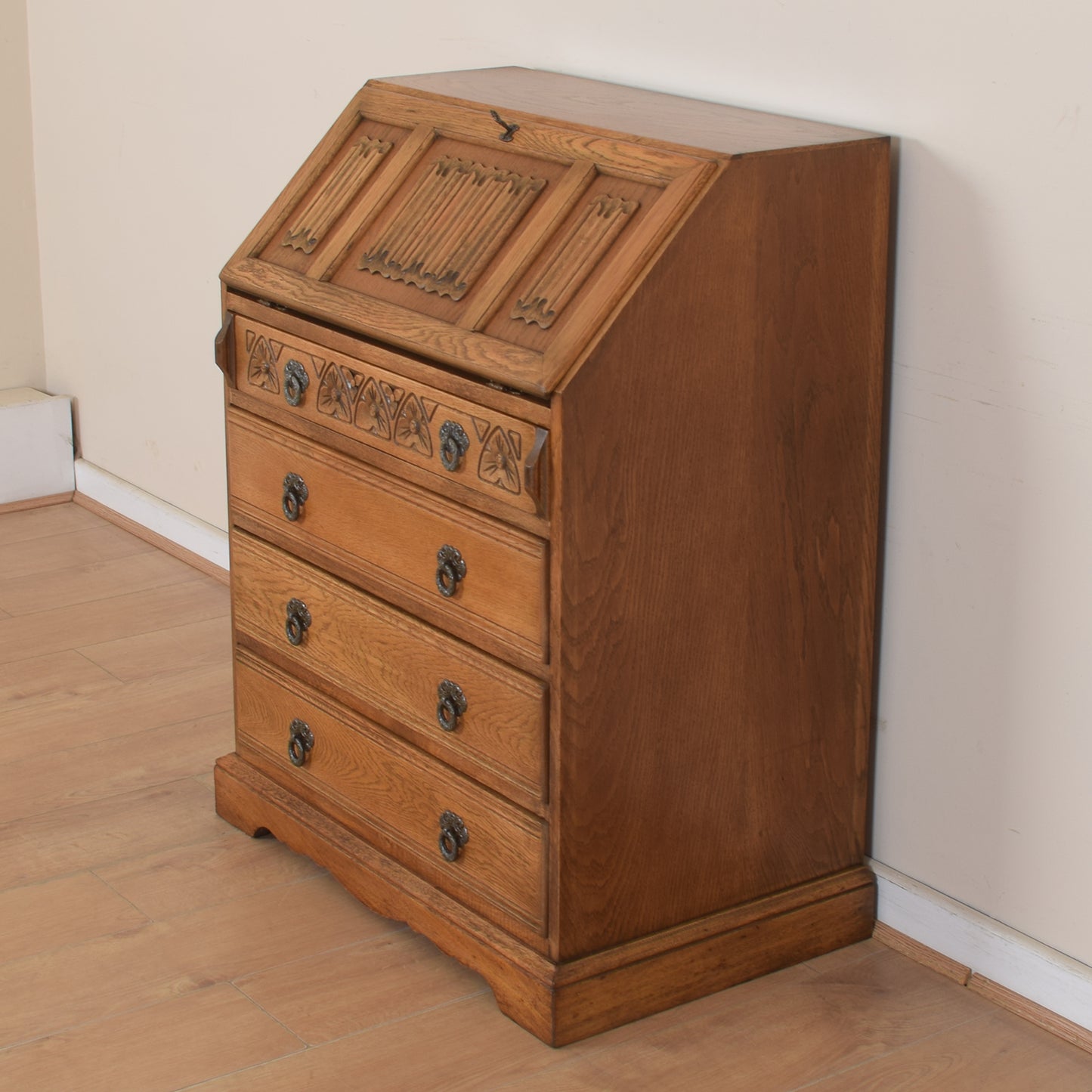Old Charm Oak Bureau