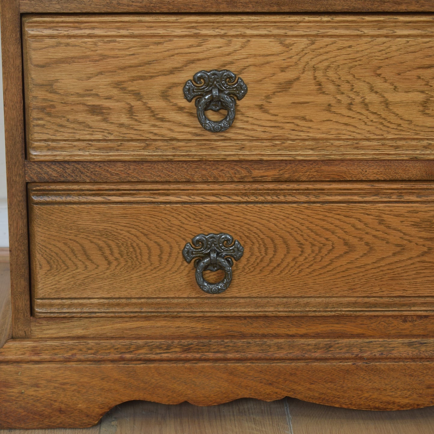 Old Charm Oak Bureau