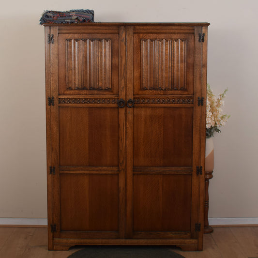 Oak Linenfold Wardrobe