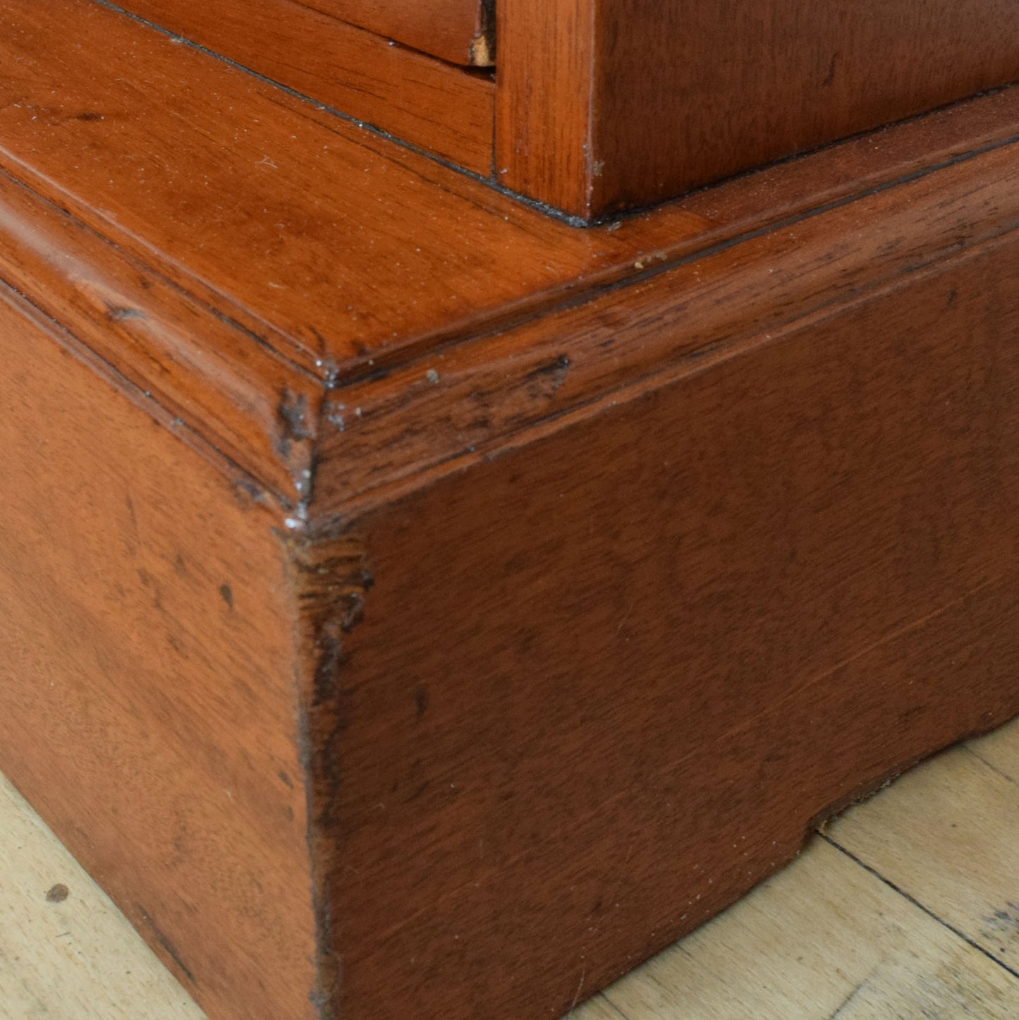 Rustic Mahogany Chest of Drawers