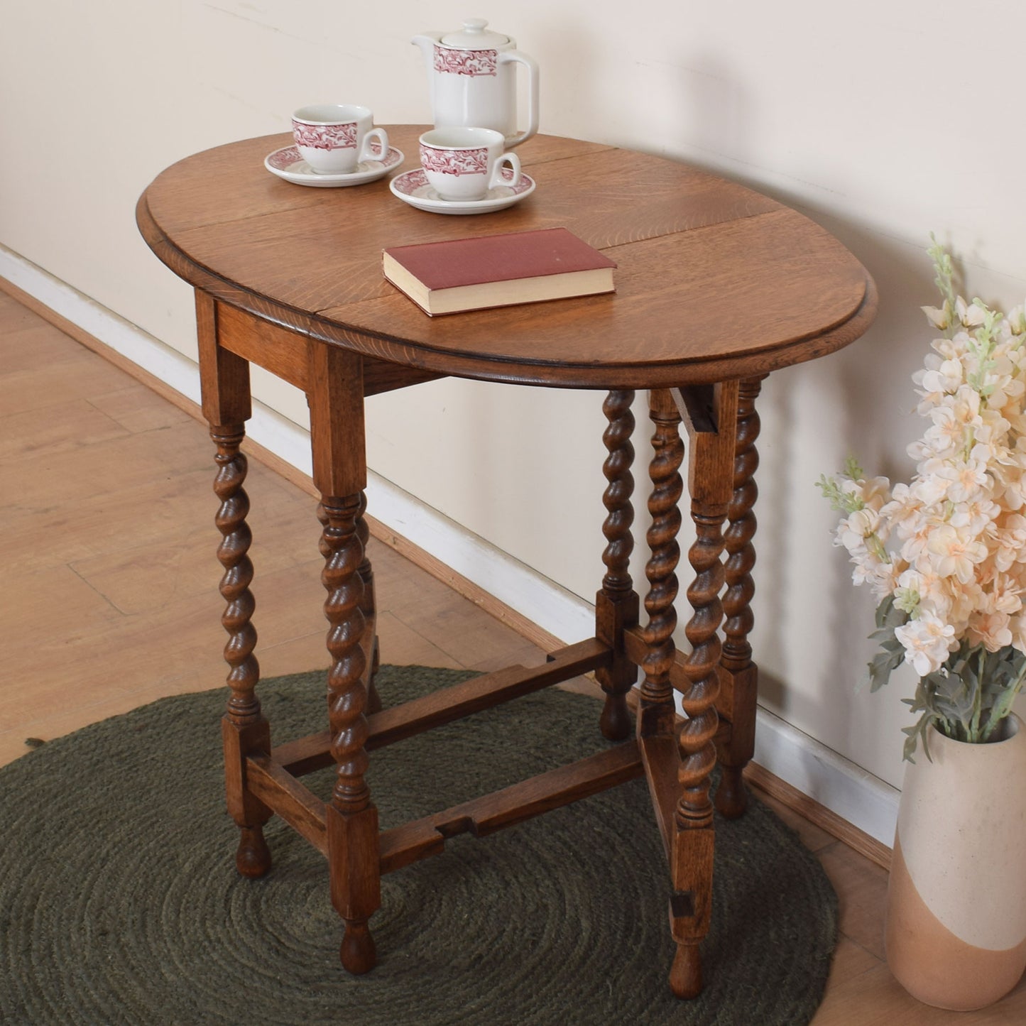 Barley-Twist Drop-leaf Occasional Table