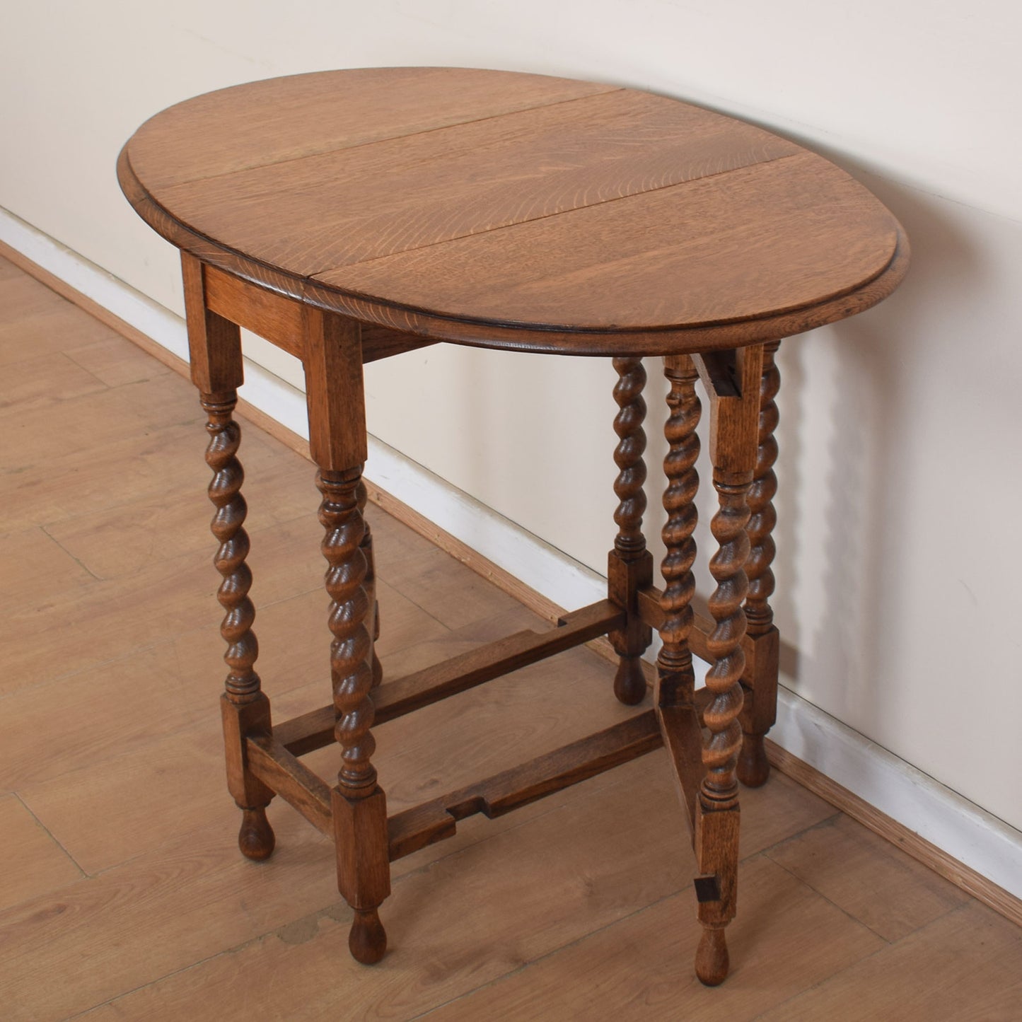 Barley-Twist Drop-leaf Occasional Table