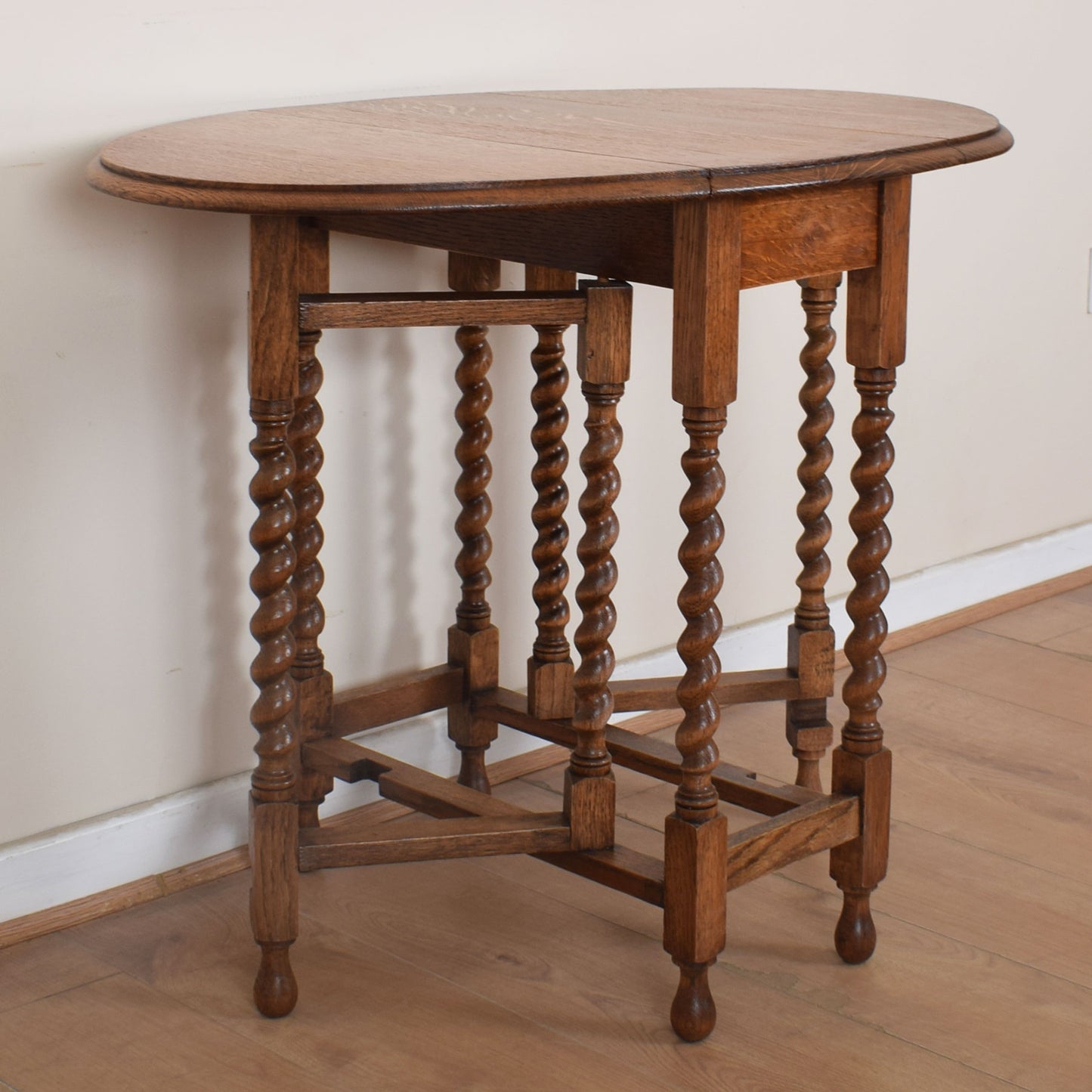 Barley-Twist Drop-leaf Occasional Table