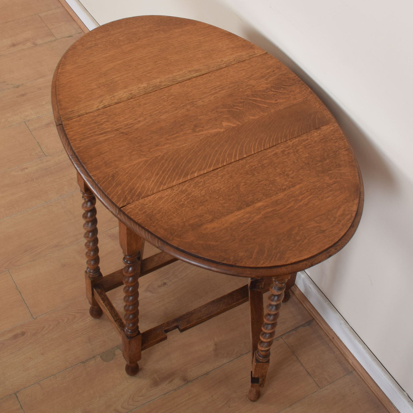 Barley-Twist Drop-leaf Occasional Table