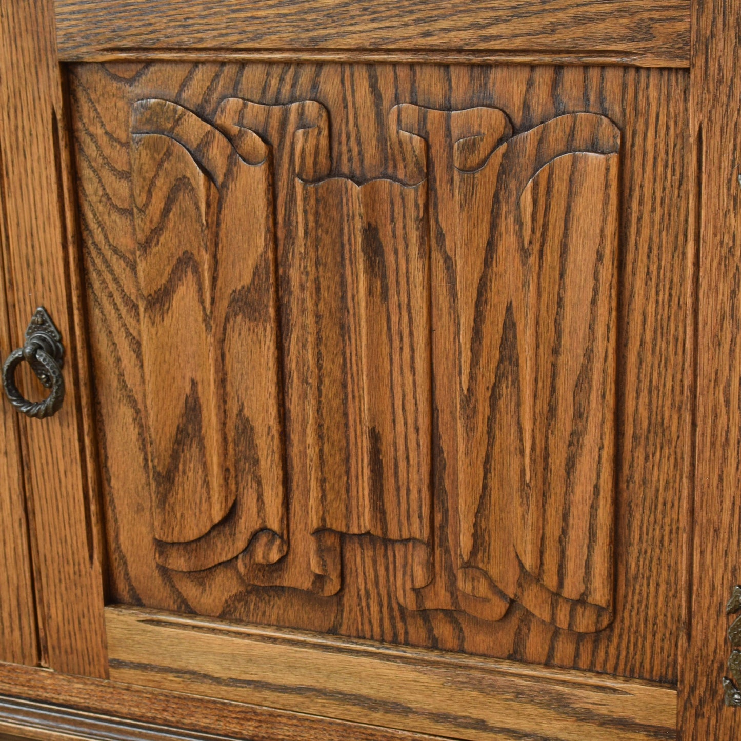 Jaycee Glazed Cabinet