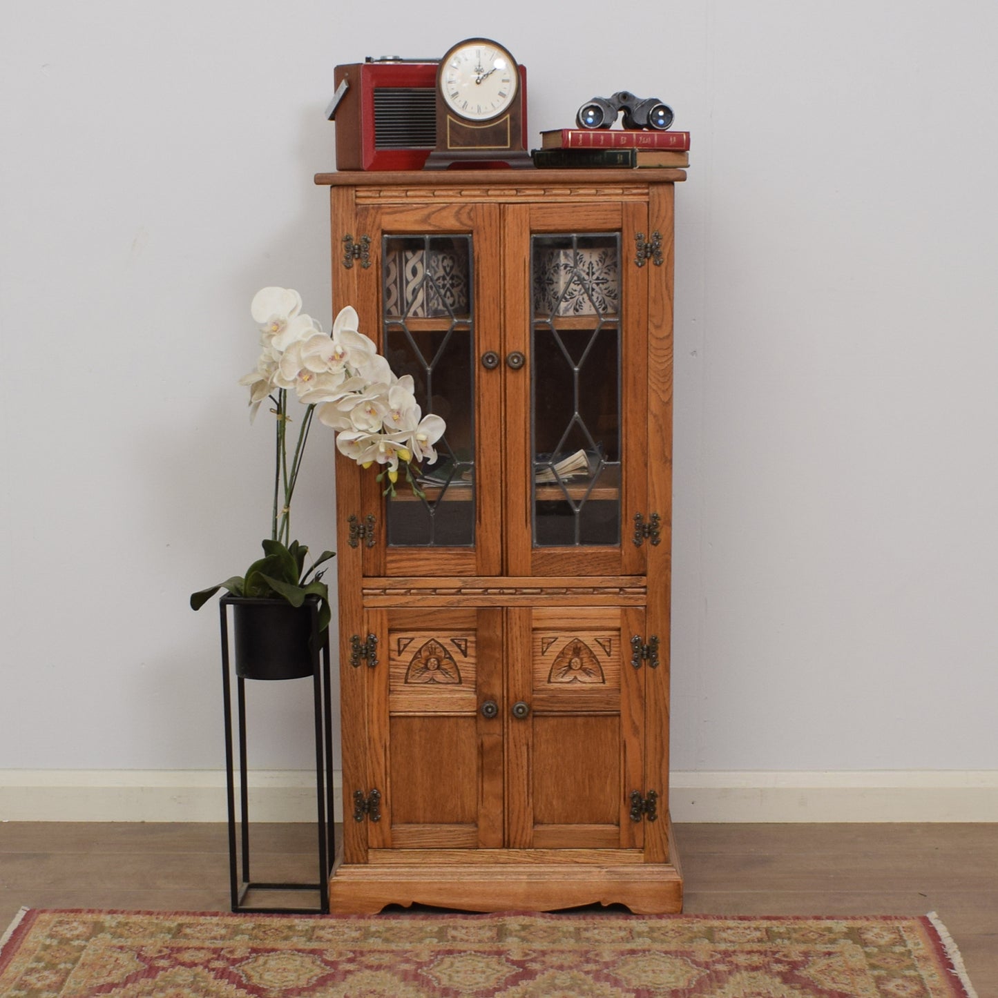 Old Charm Hi-Fi Cabinet