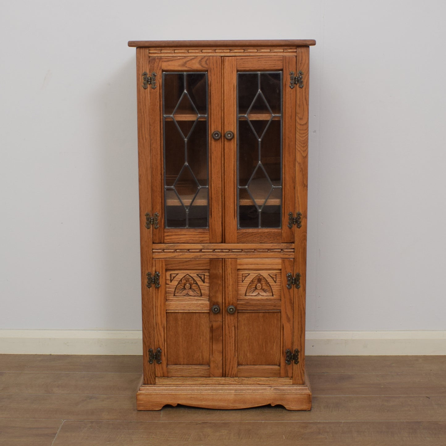 Old Charm Hi-Fi Cabinet