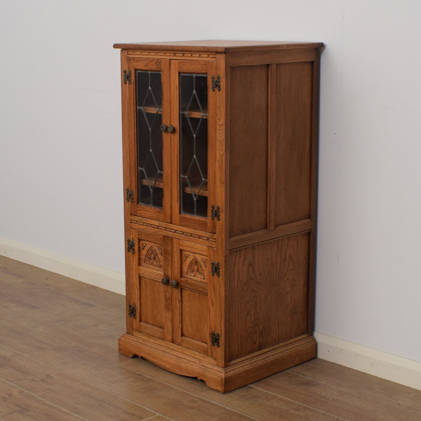Old Charm Hi-Fi Cabinet