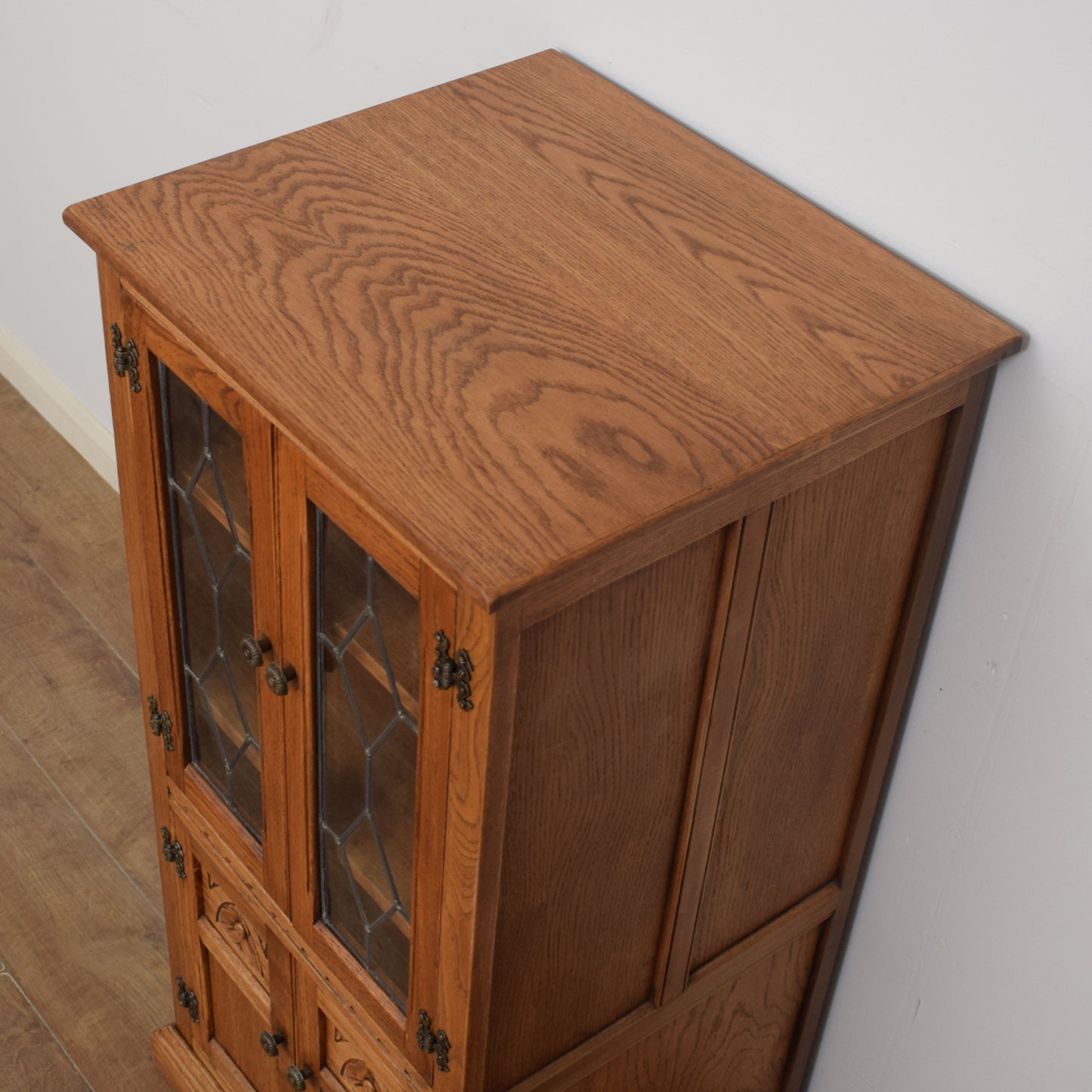 Old Charm Hi-Fi Cabinet